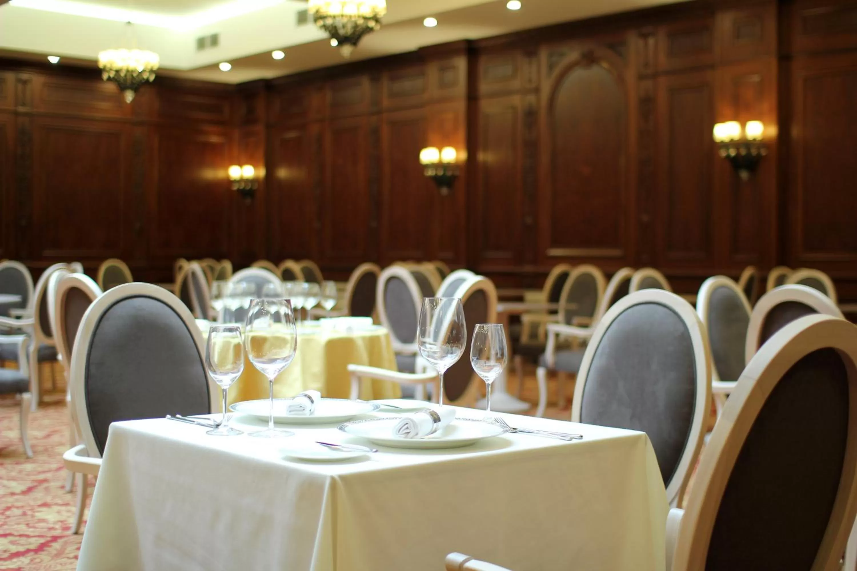 Restaurant/places to eat in Orion Hotel Bishkek