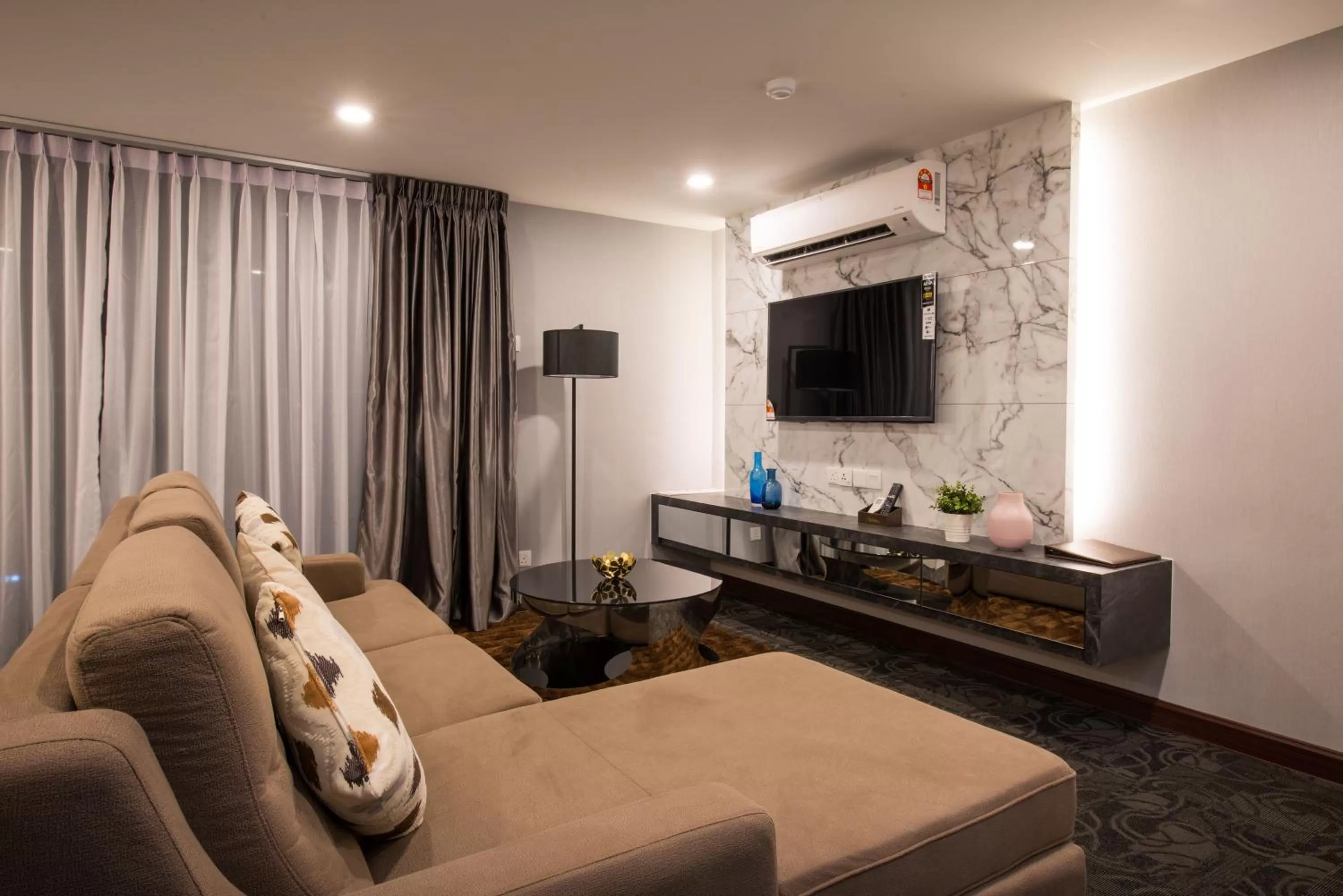 TV and multimedia in Asiatic Hotel