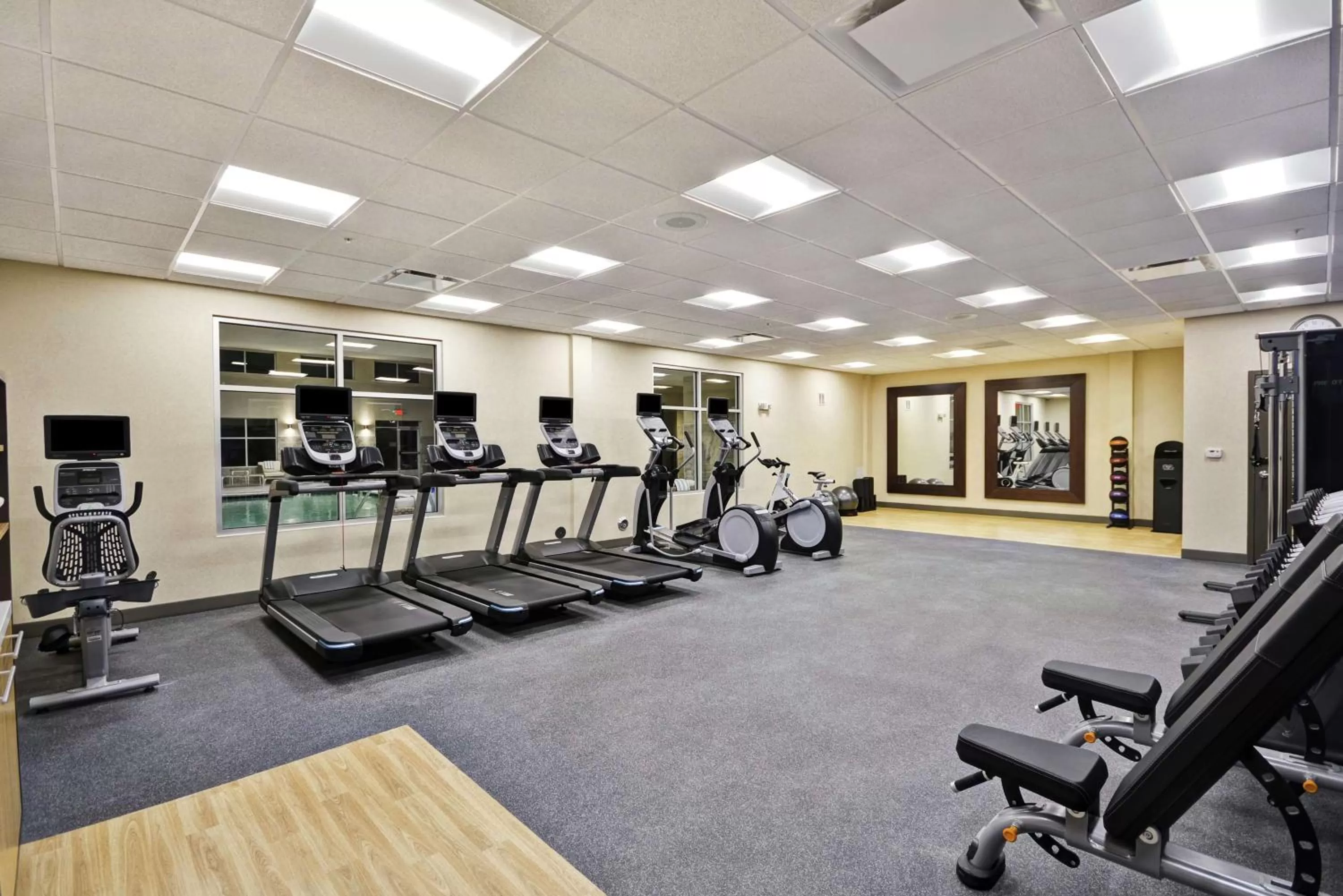 Fitness centre/facilities in Homewood Suites By Hilton Warren Detroit