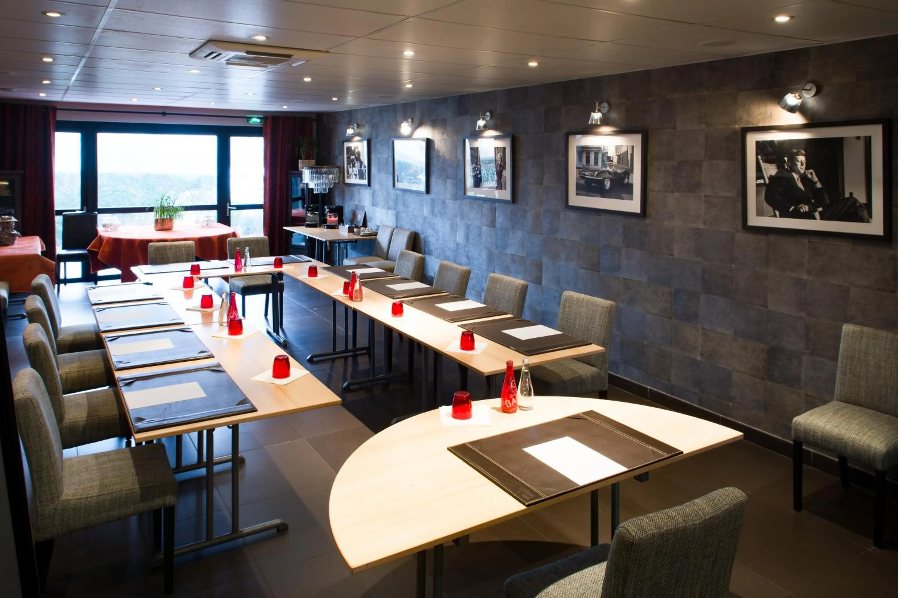 Banquet/Function facilities in Hotel Acadie Eragny ( ex Comfort Hotel)