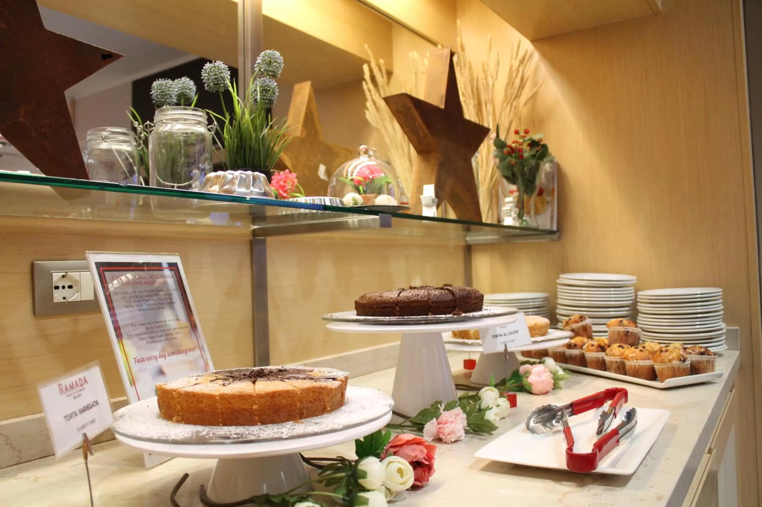 Restaurant/places to eat in Ramada Plaza by Wyndham Milano