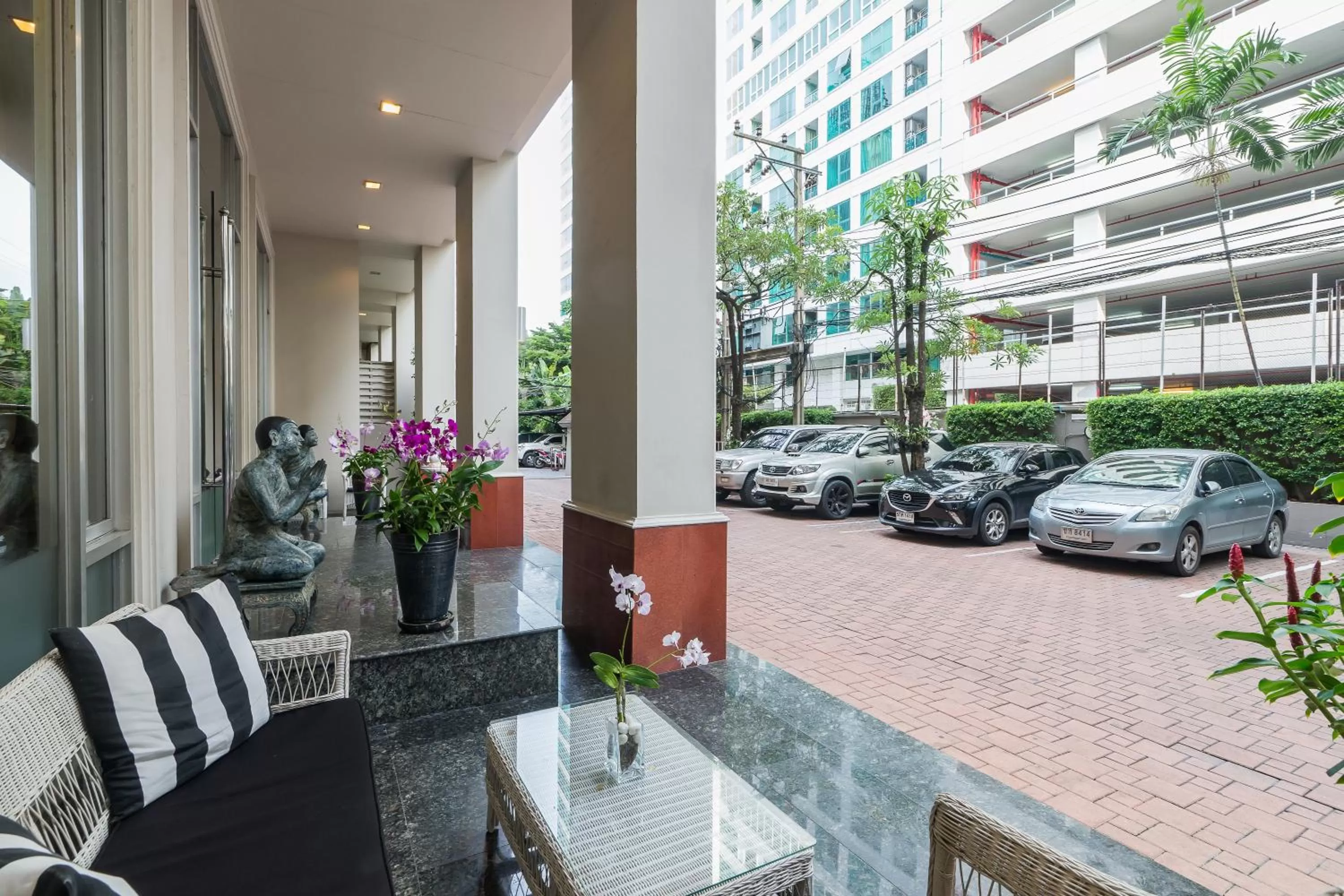 Property building in Asoke Residence Sukhumvit by UHG