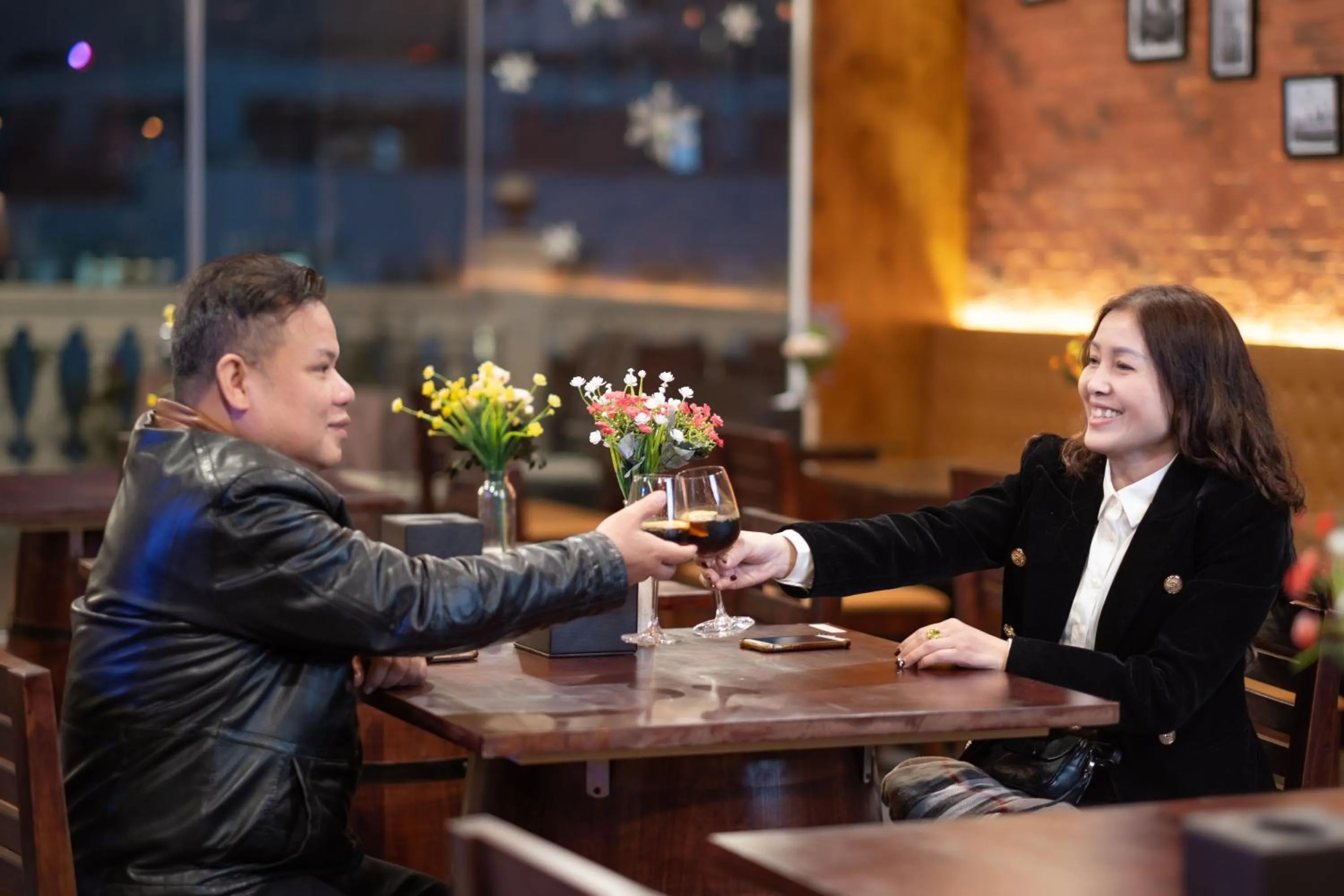 People in Bao Hung Hotel and Apartment