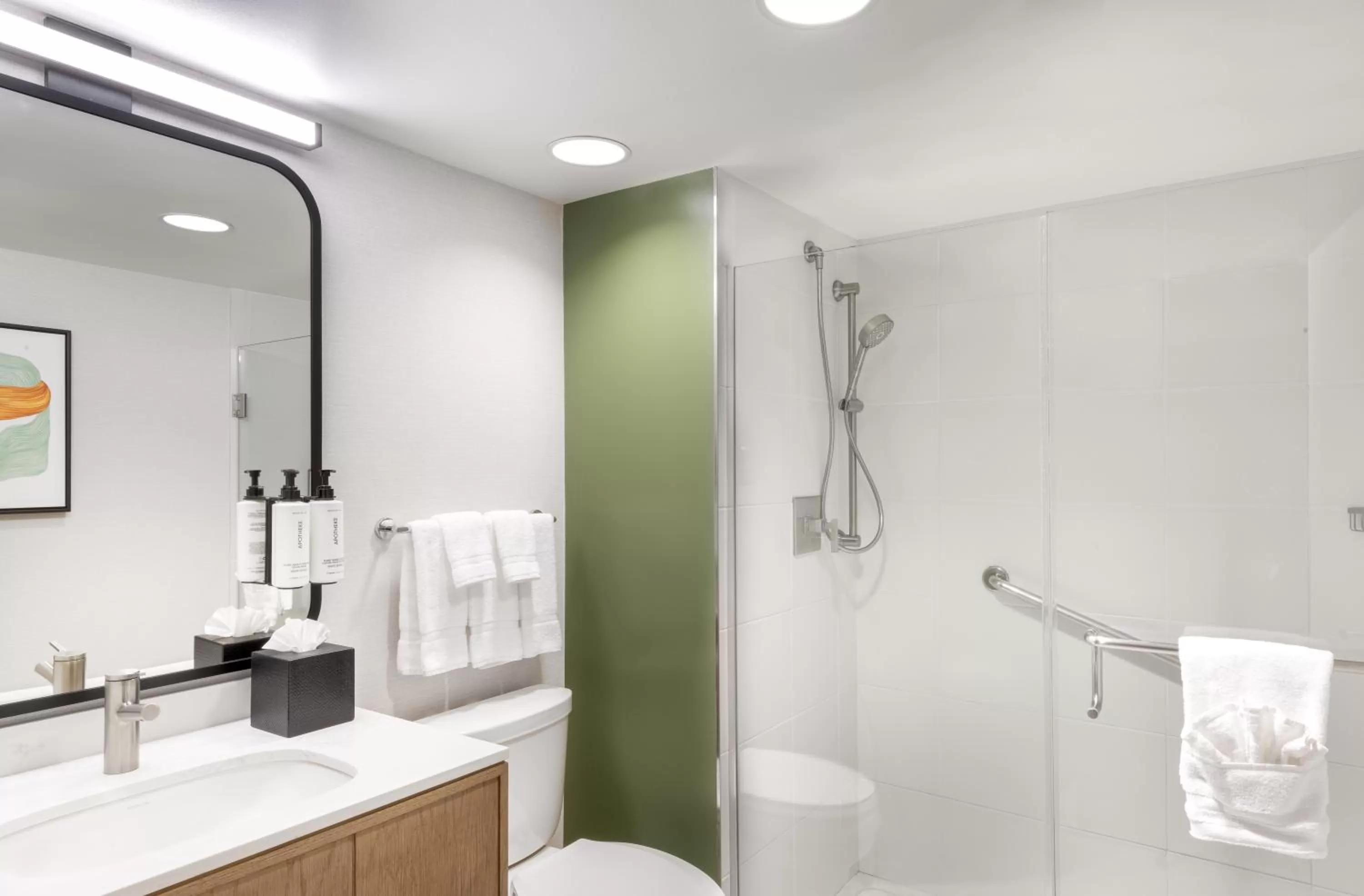 Bathroom in voco Chicago Downtown - Riverwalk by IHG