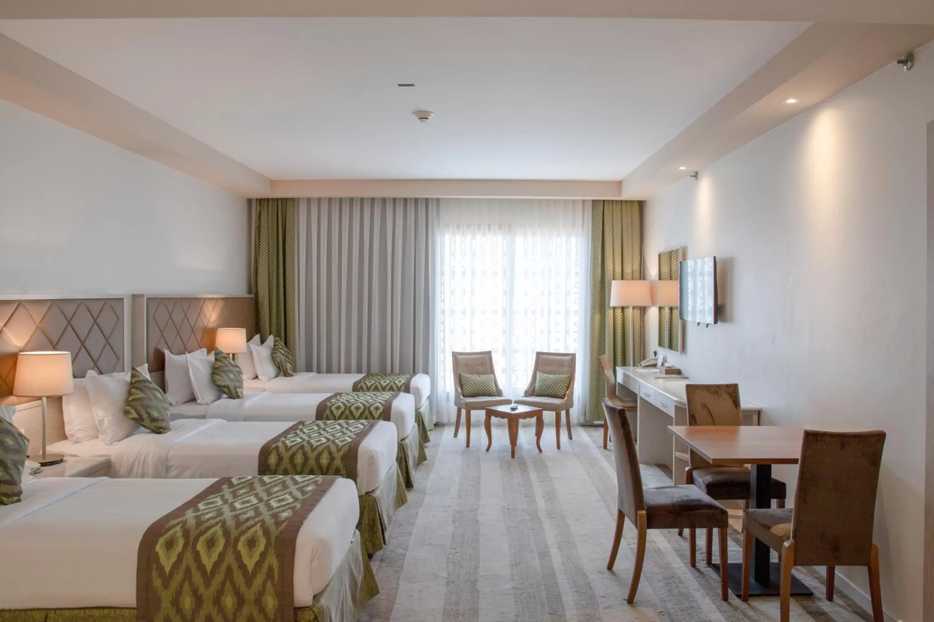 Standard Quadruple Room in Le Bosphorus Al Madinah Standard Quadruple Room in Le Bosphorus Al Madinah