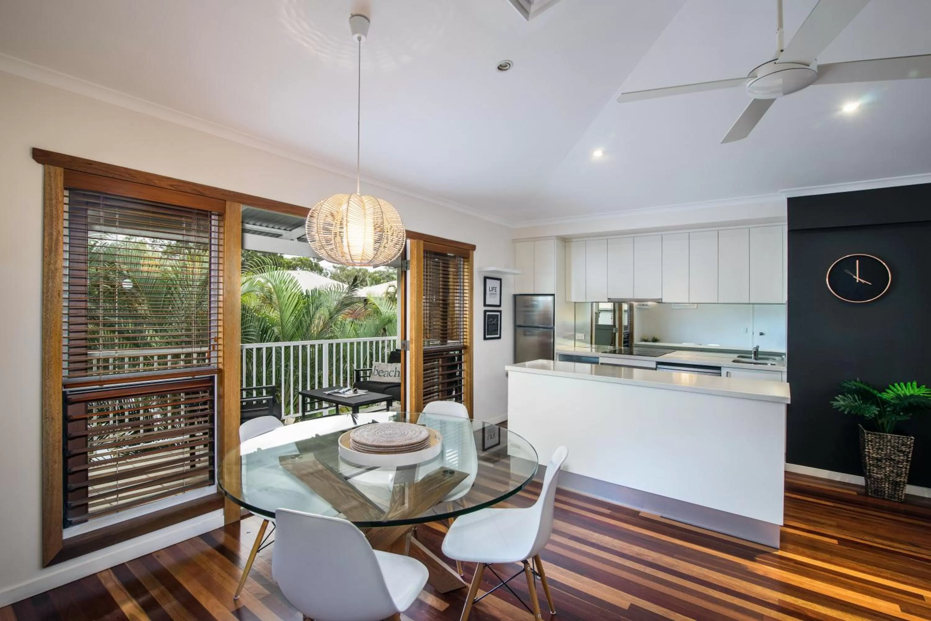 Kitchen or kitchenette in South Pacific Resort & Spa Noosa
