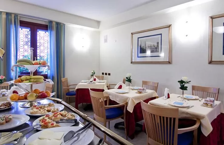 Restaurant/places to eat in Foscari Palace