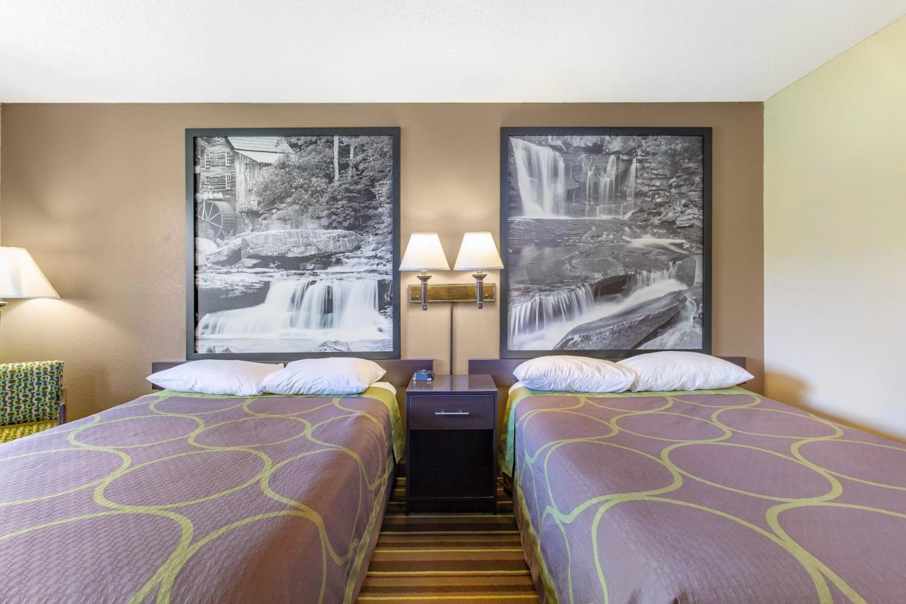 Bed in Super 8 by Wyndham Weston WV