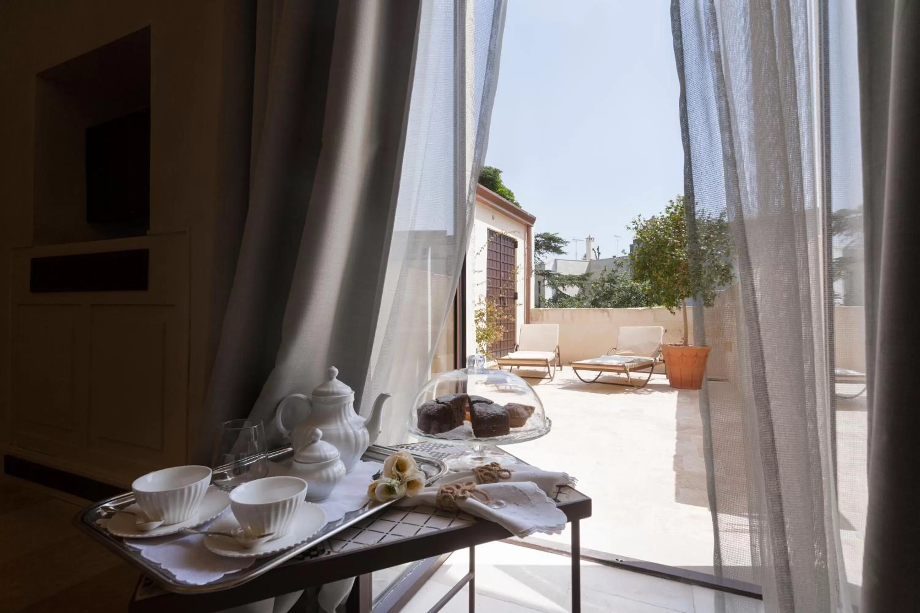 Coffee/tea facilities in Palazzo Maresgallo Suites & SPA
