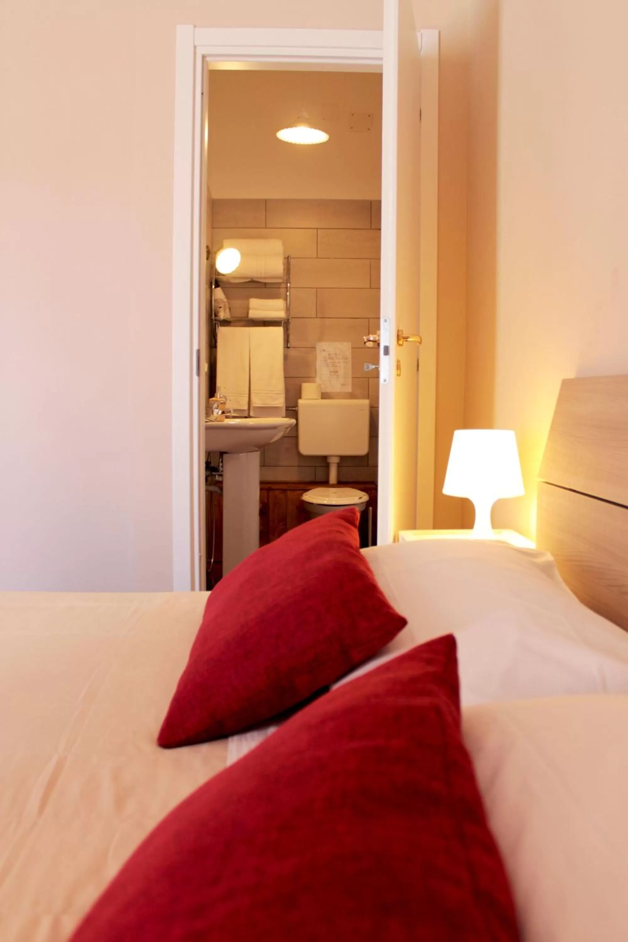 Photo of the whole room, Bed in Vesuviane 'E Belle 'Mbriane B&B