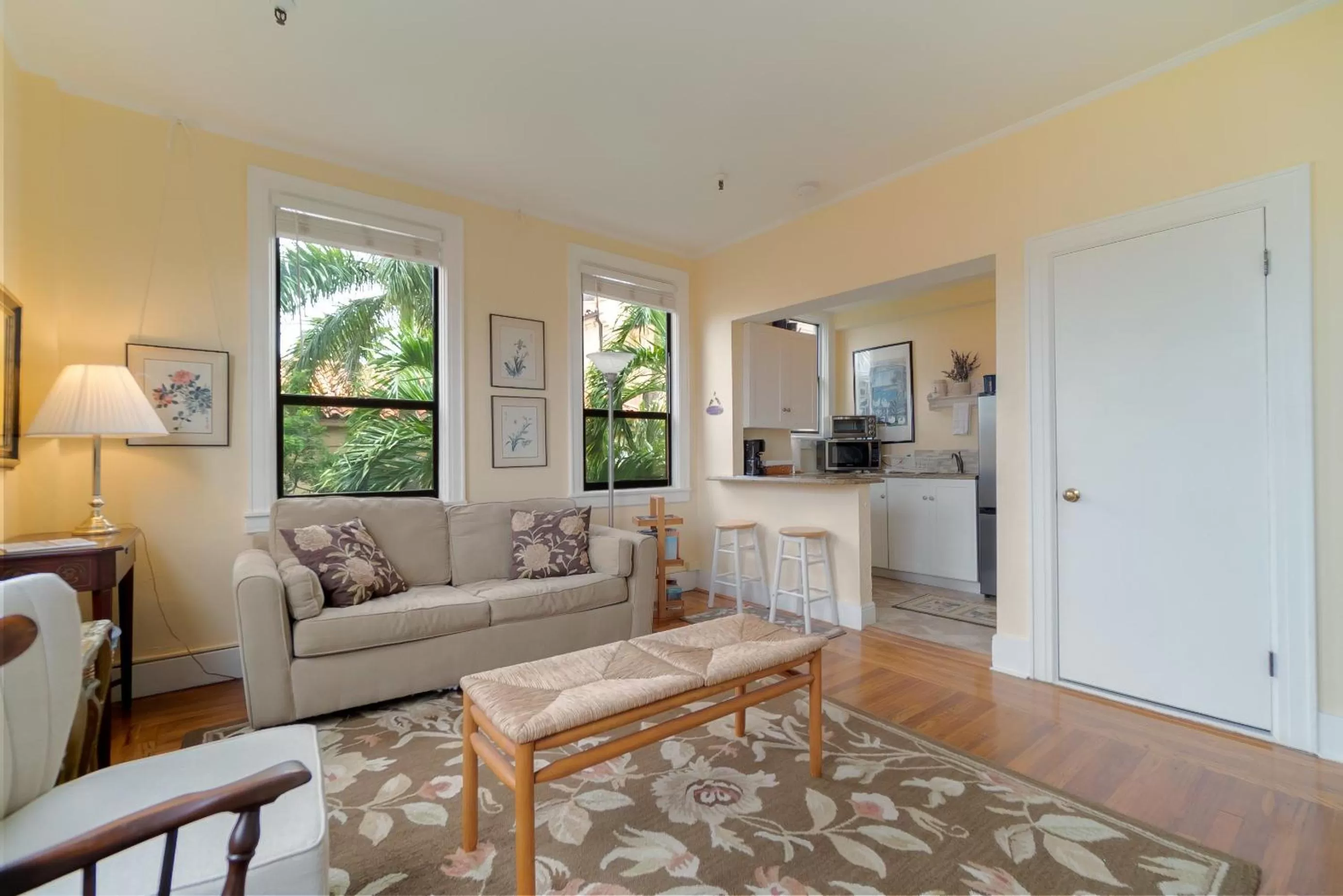 Kitchen or kitchenette in Tropicals of Palm Beach