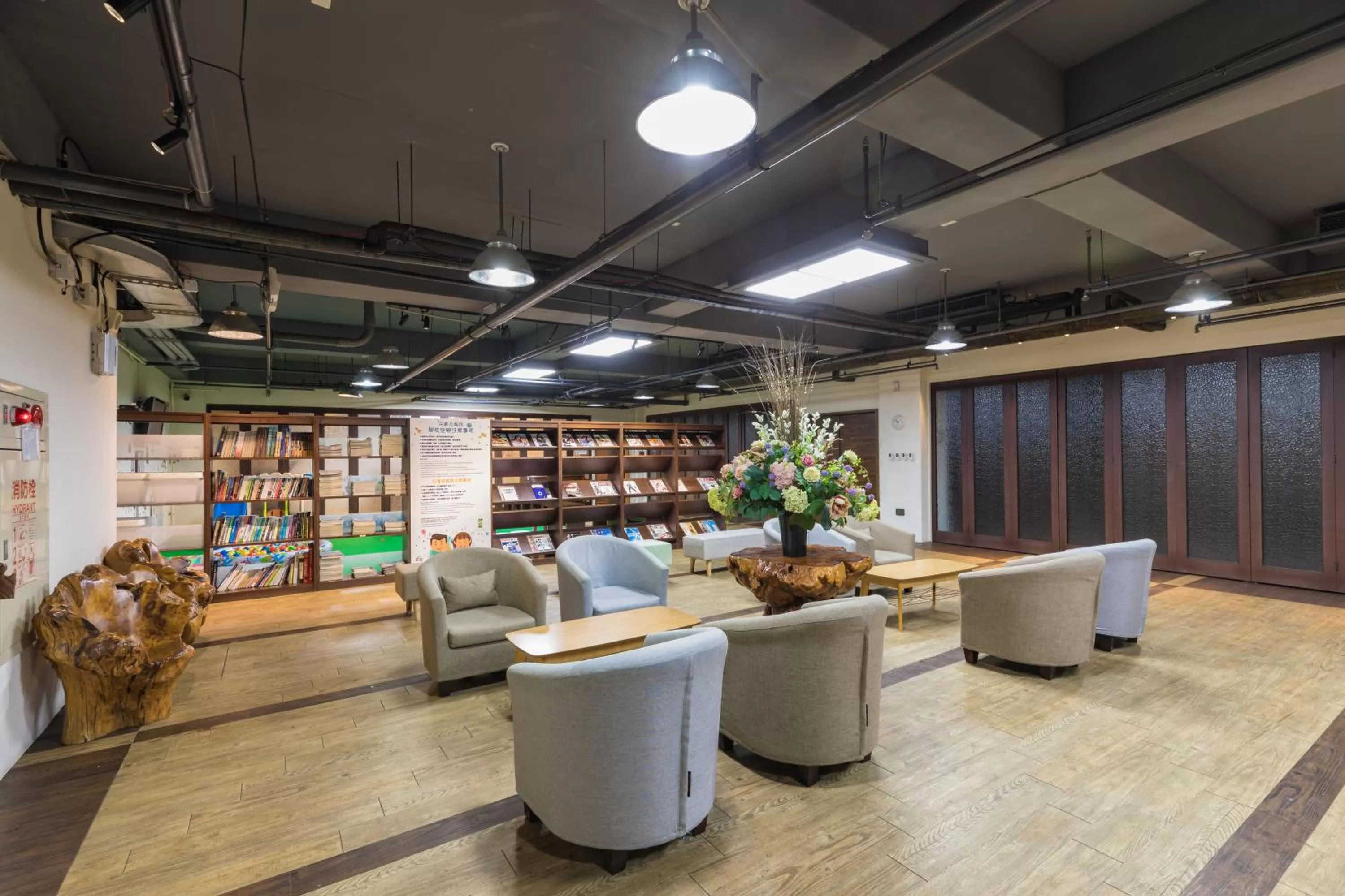 Seating area in Yentai Hotel
