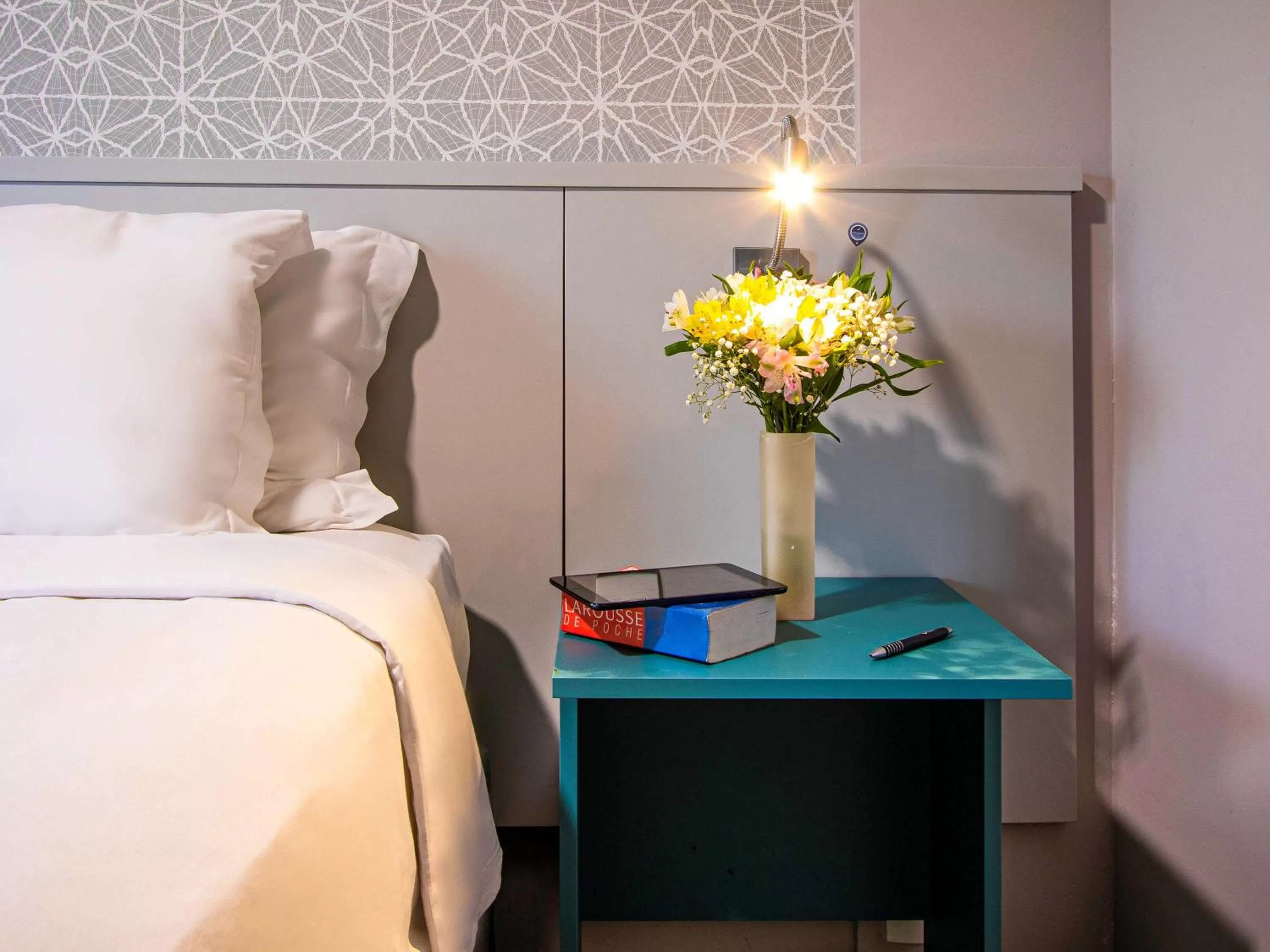 Photo of the whole room, Bed in Mercure Florianópolis