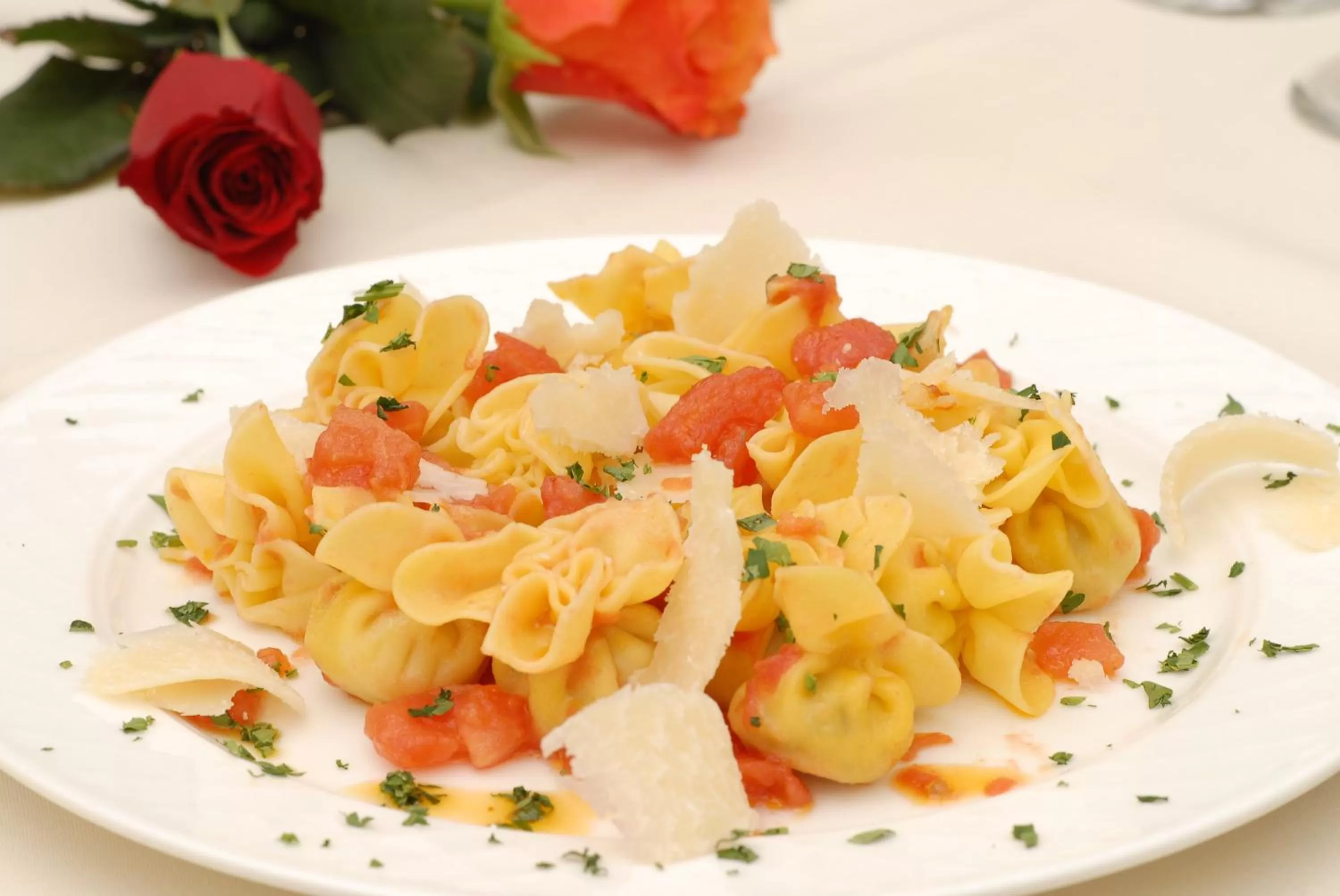 Food and drinks in Athens Atrium Hotel & Jacuzzi Suites