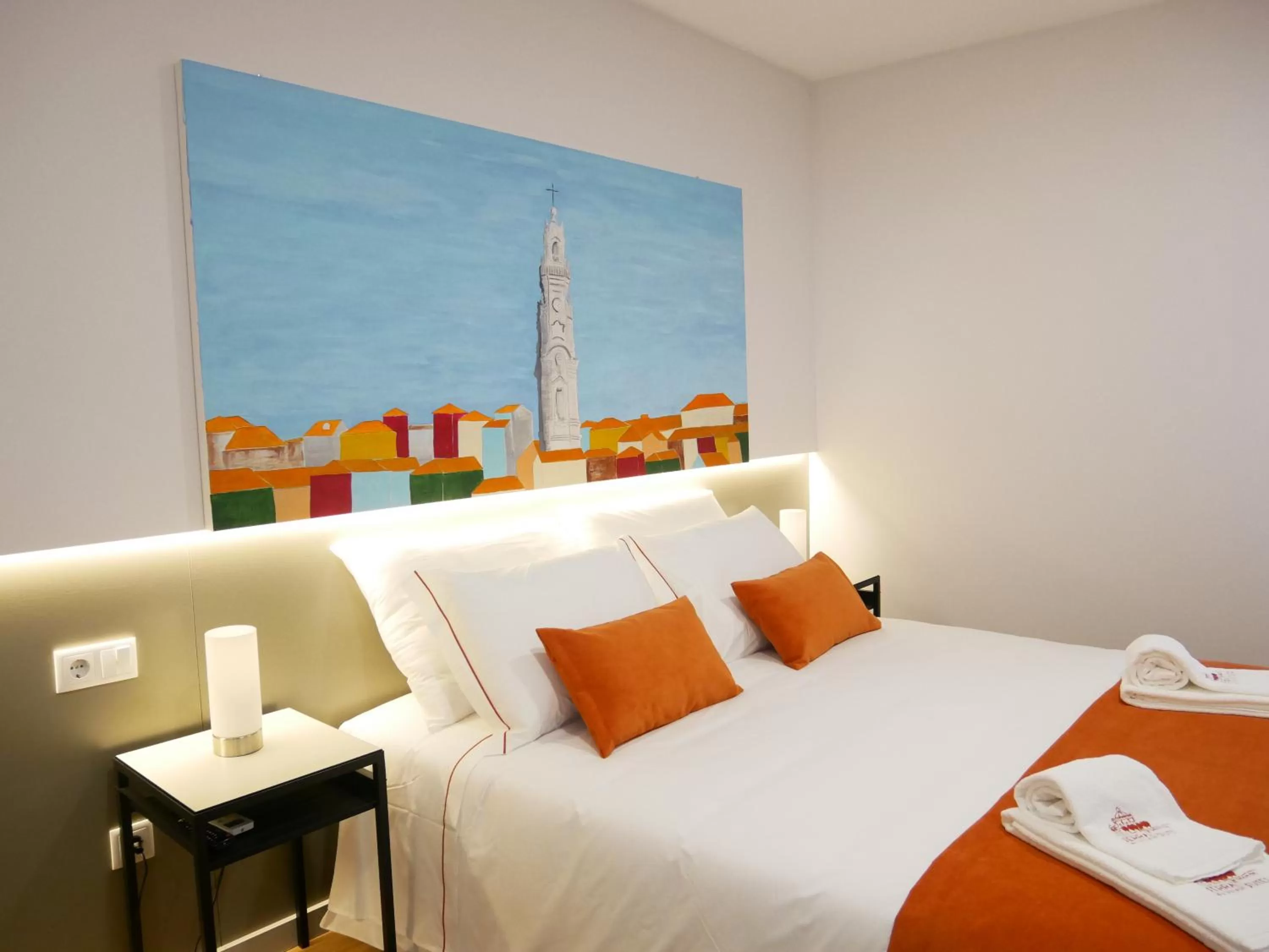 Bed in Serra do Pilar Porto Suites