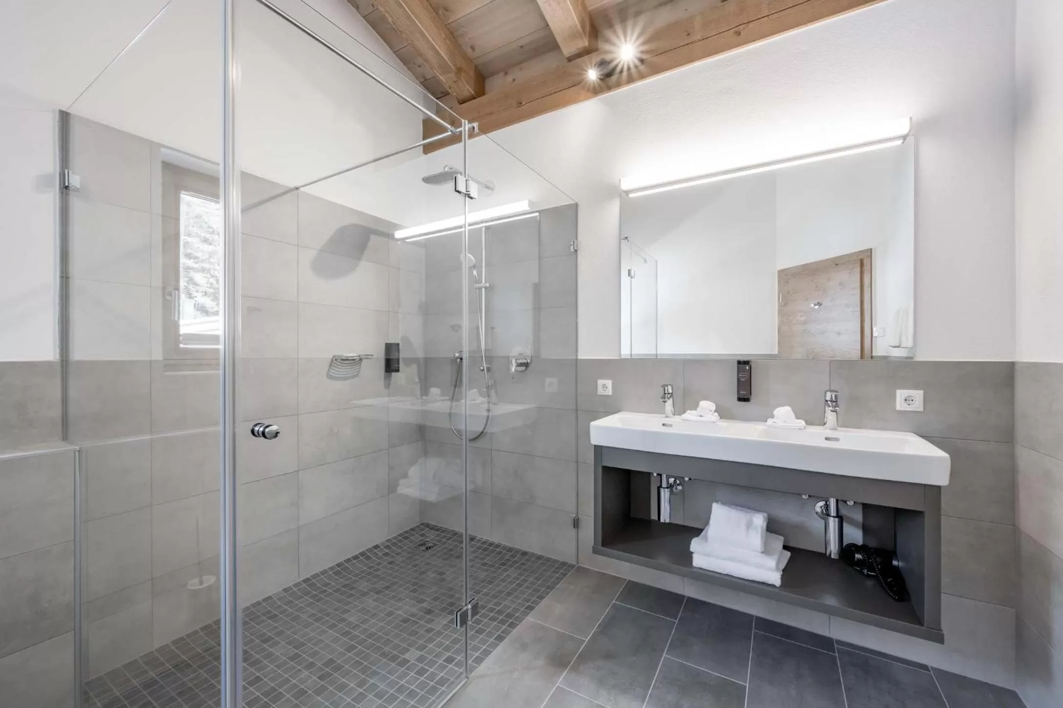 Shower in AlpenParks Chalet & Apartment Alpina Seefeld