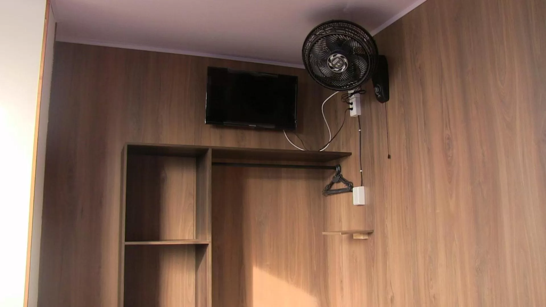 TV/Entertainment Center in Hotel Mónaco de Fusa