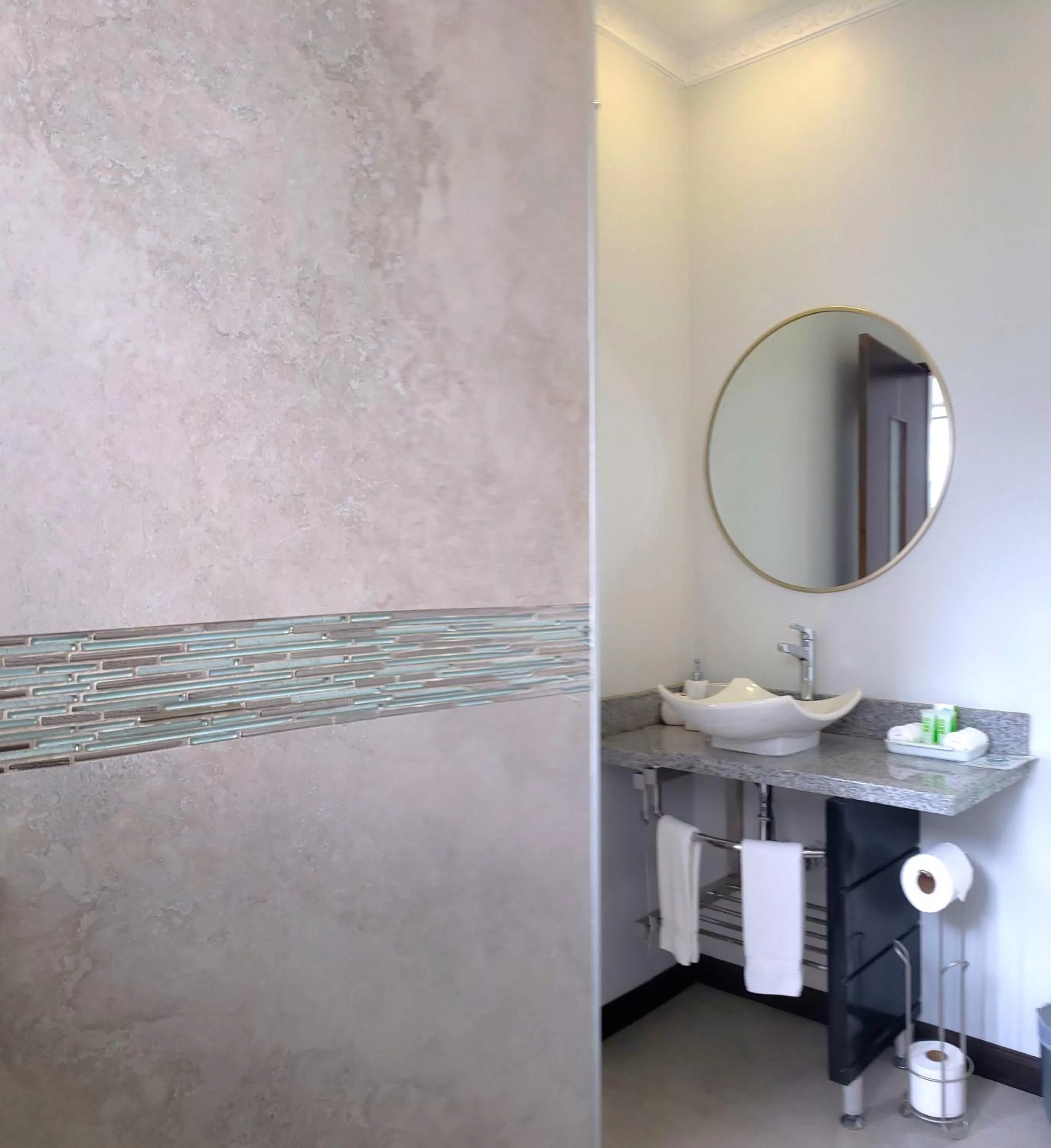 Bathroom in Alameda Cariari Boutique Hotel