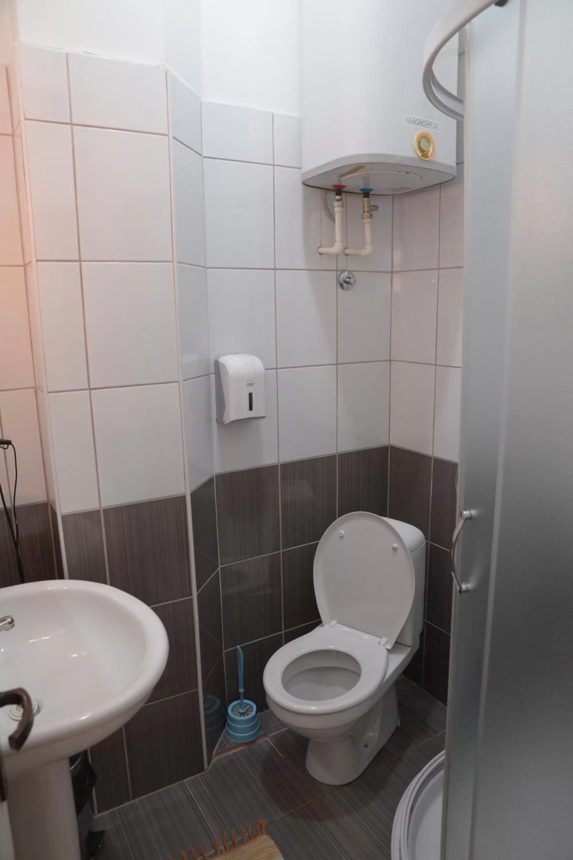 Bathroom in Guest House GOLDEN COIN