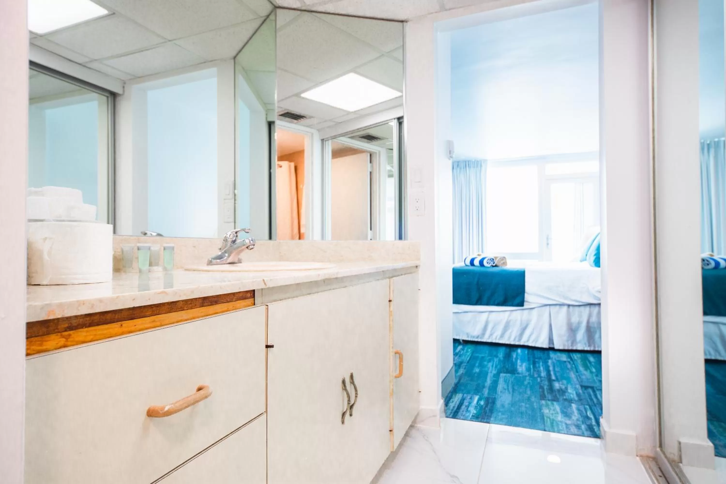 Bathroom in ESJ Towers by Chana