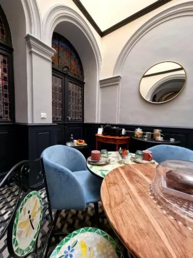 Restaurant/Places to Eat in La Maison VH