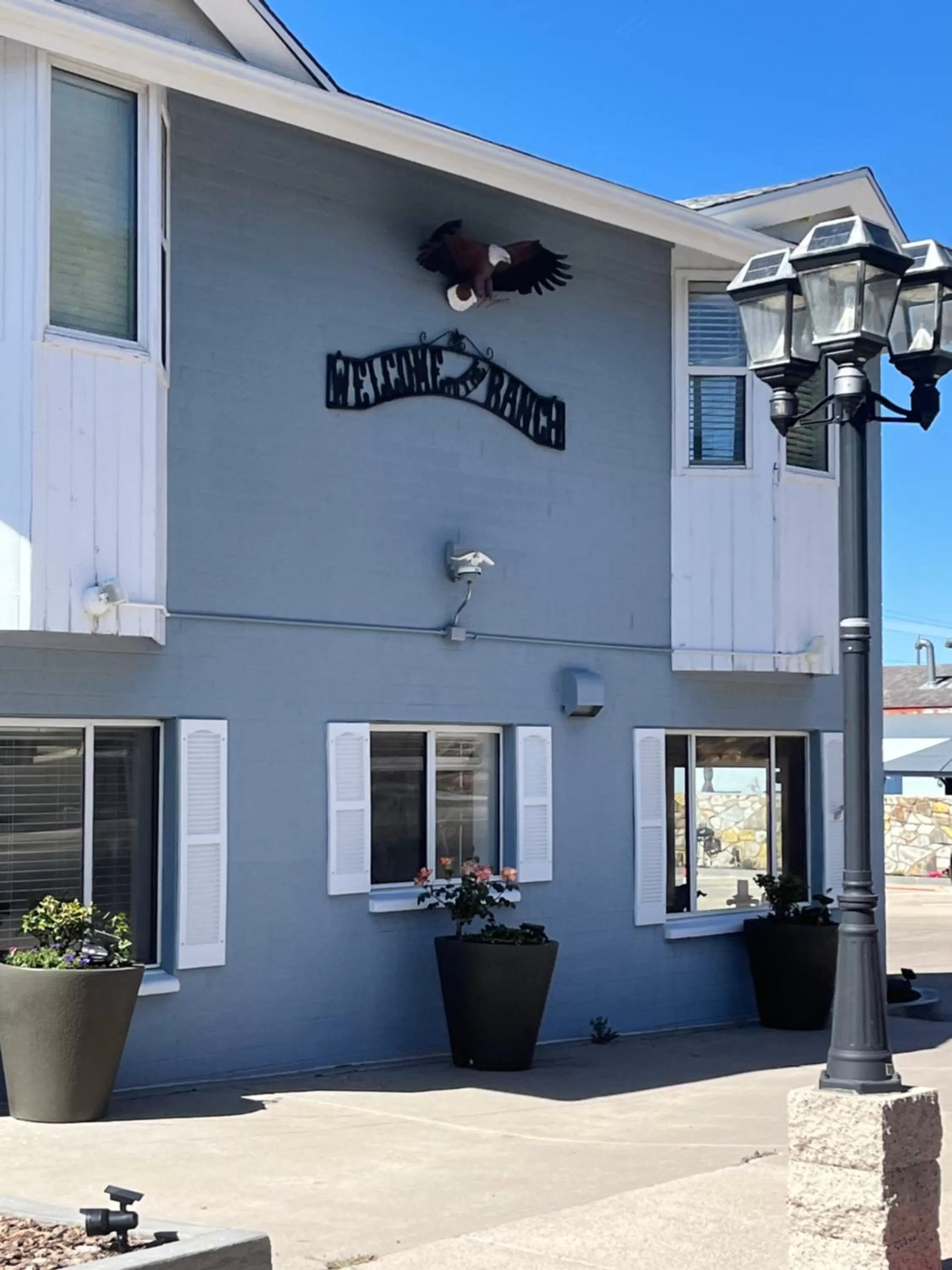 Property building in El Rancho Motel