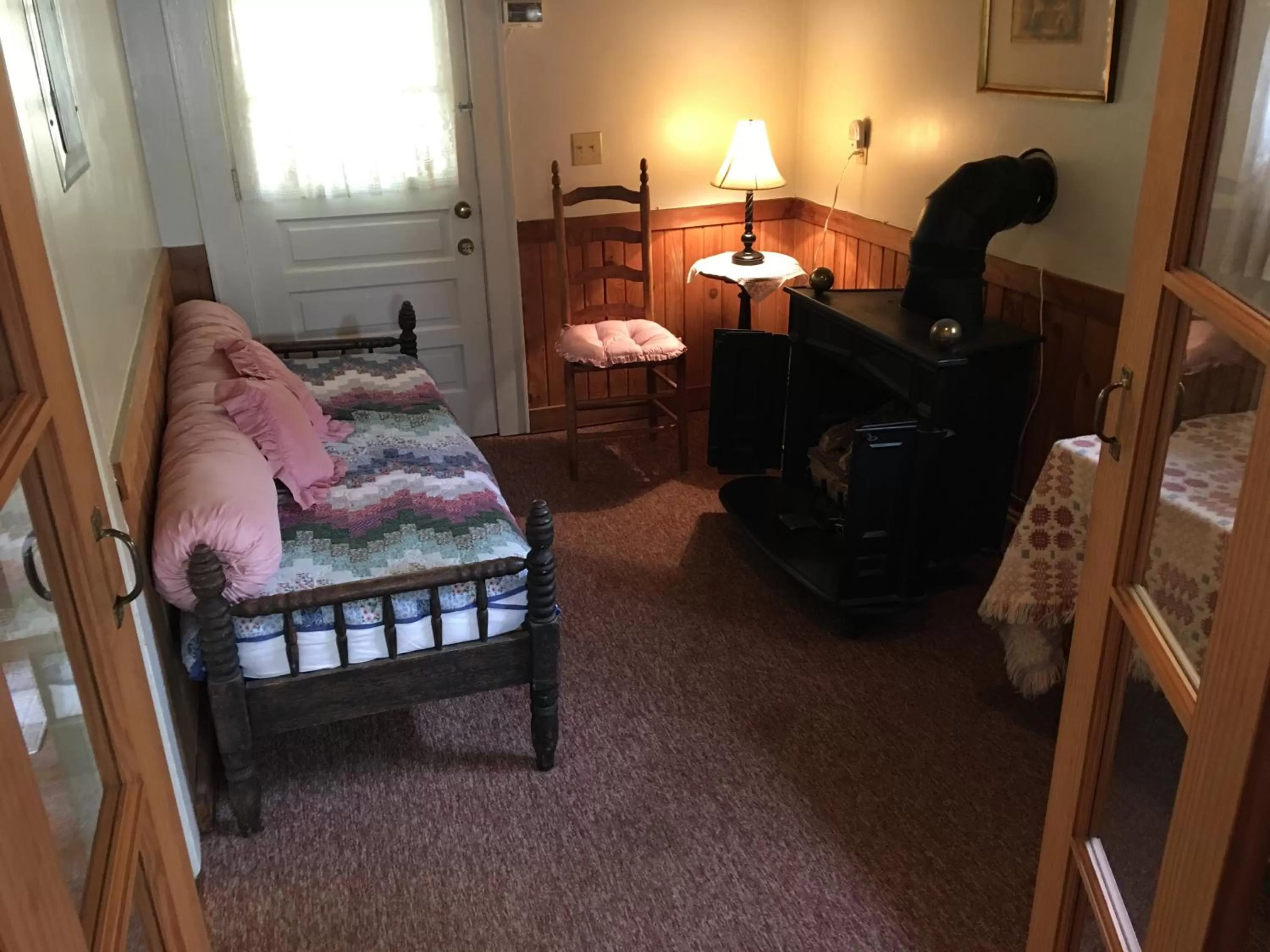 Bed in River House Inn