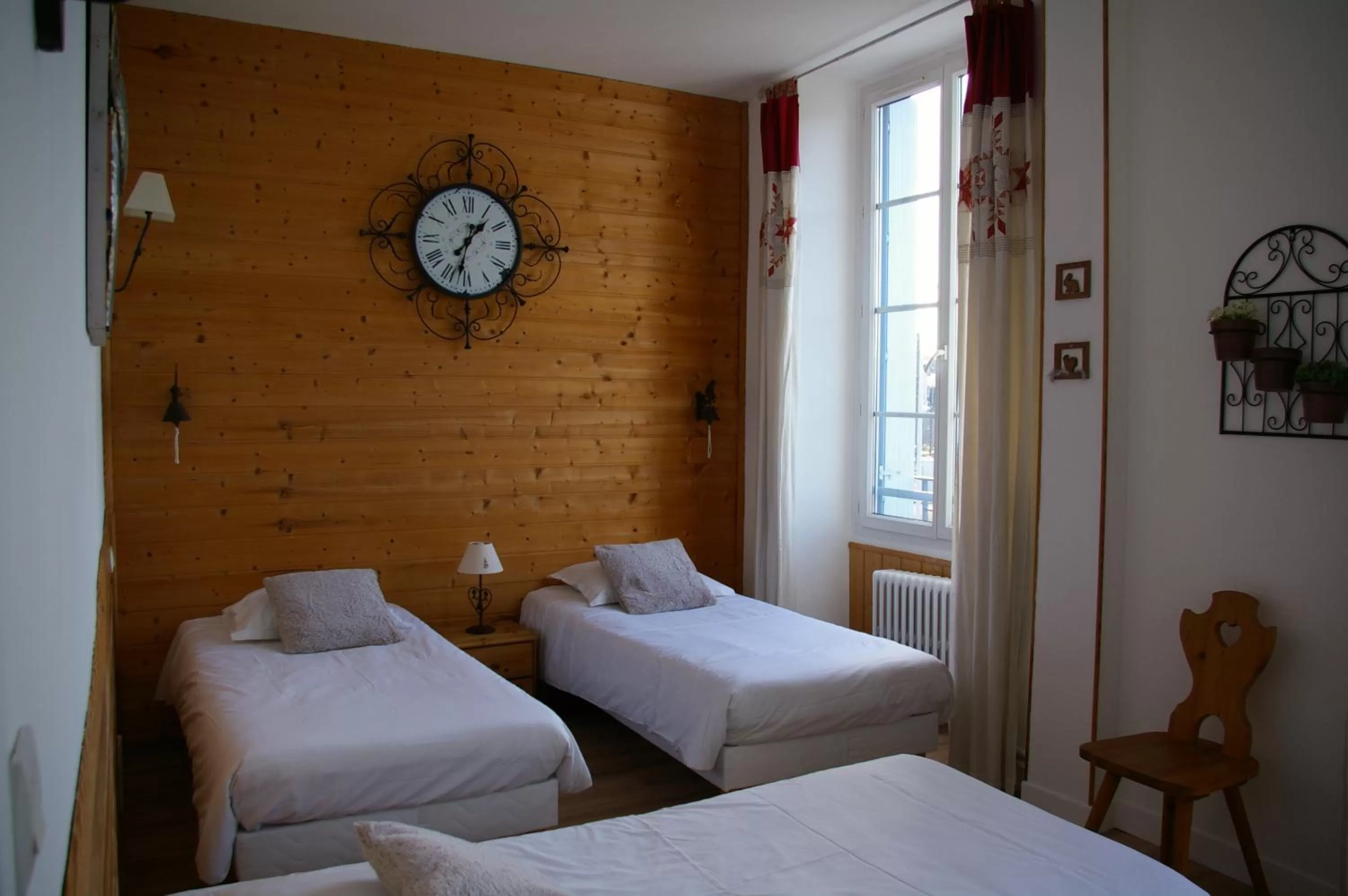 Bed in Hôtel de Bretagne