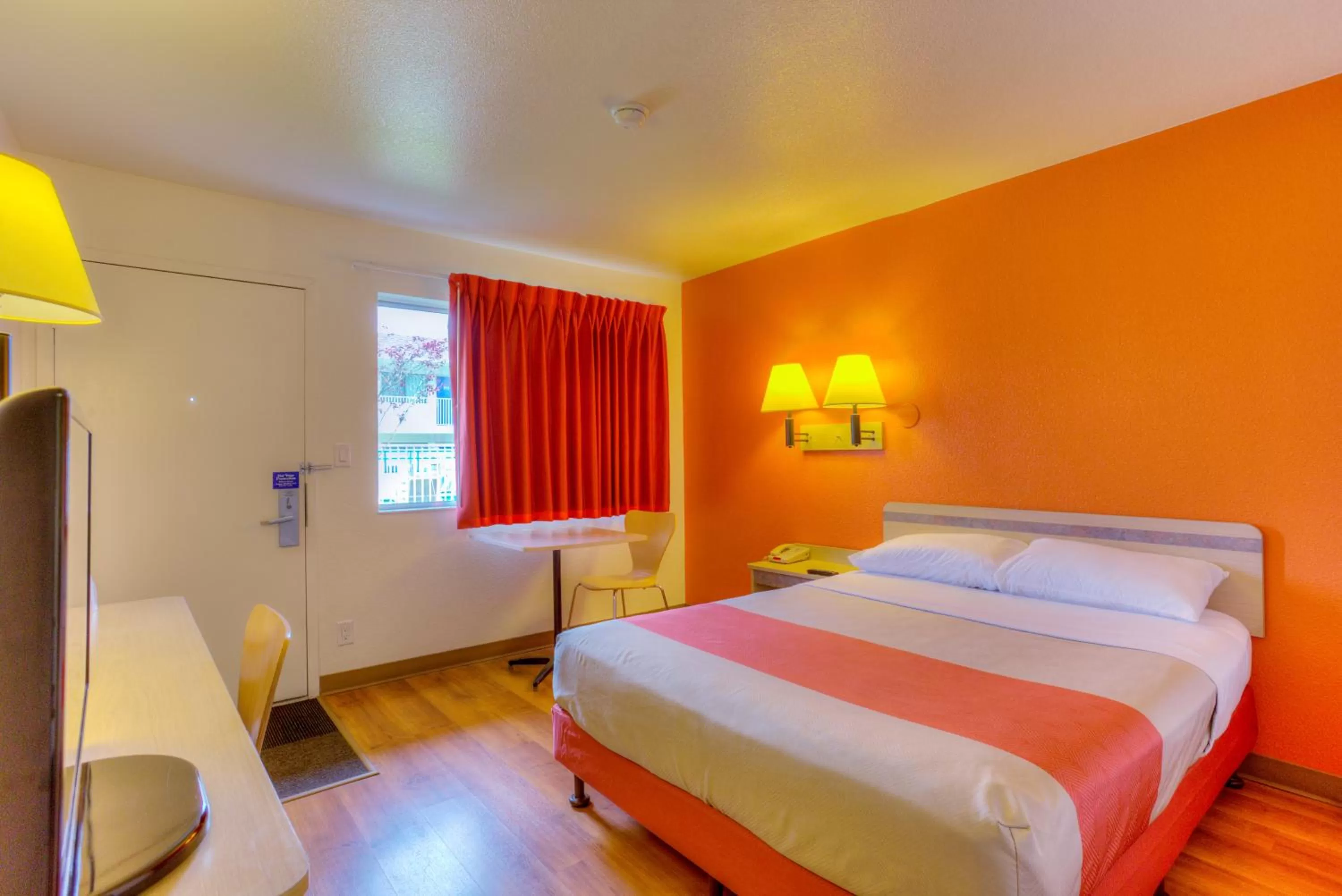 Bed in Motel 6-Troutdale, OR - Portland East