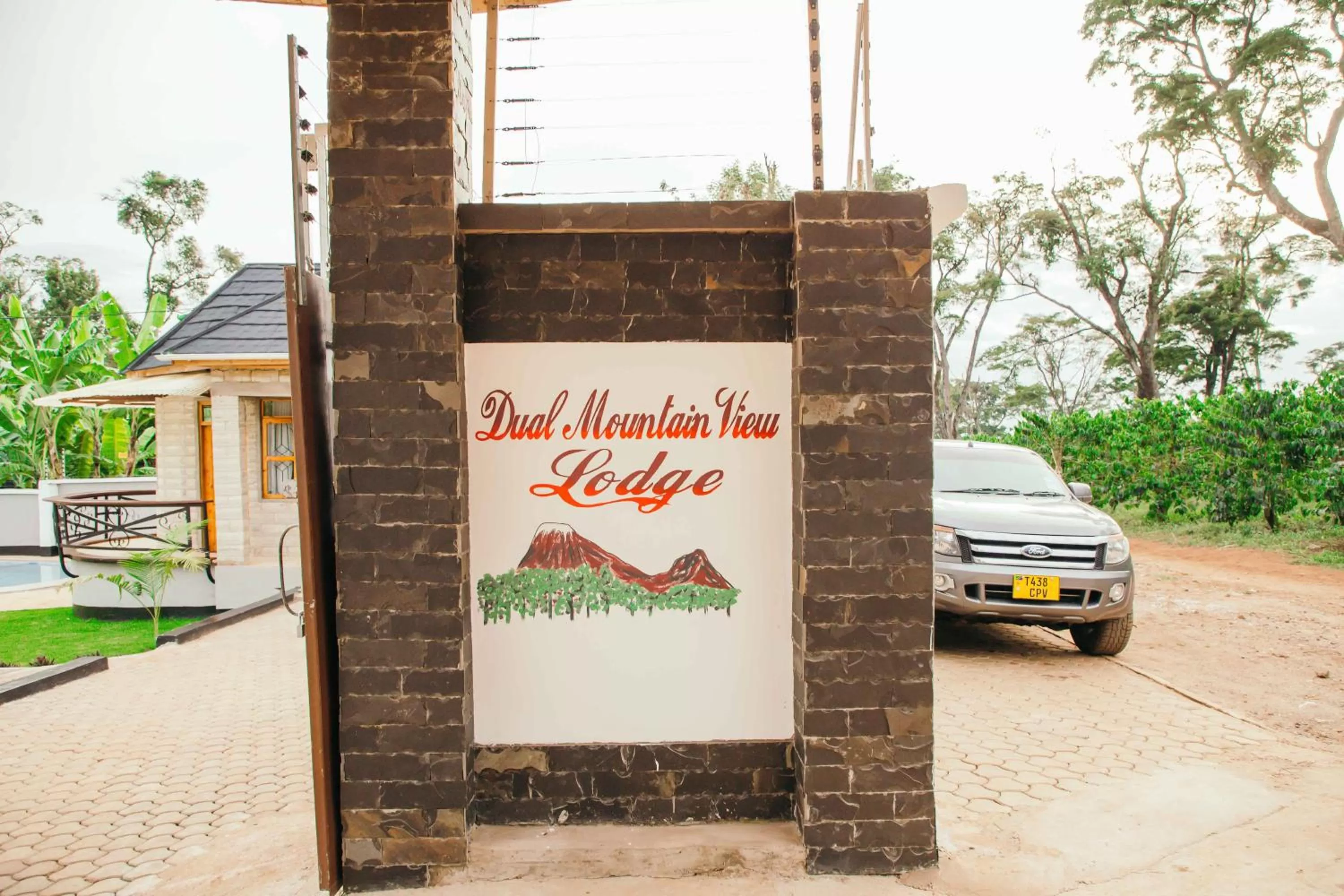 Property building in Dual Mountain View Lodge