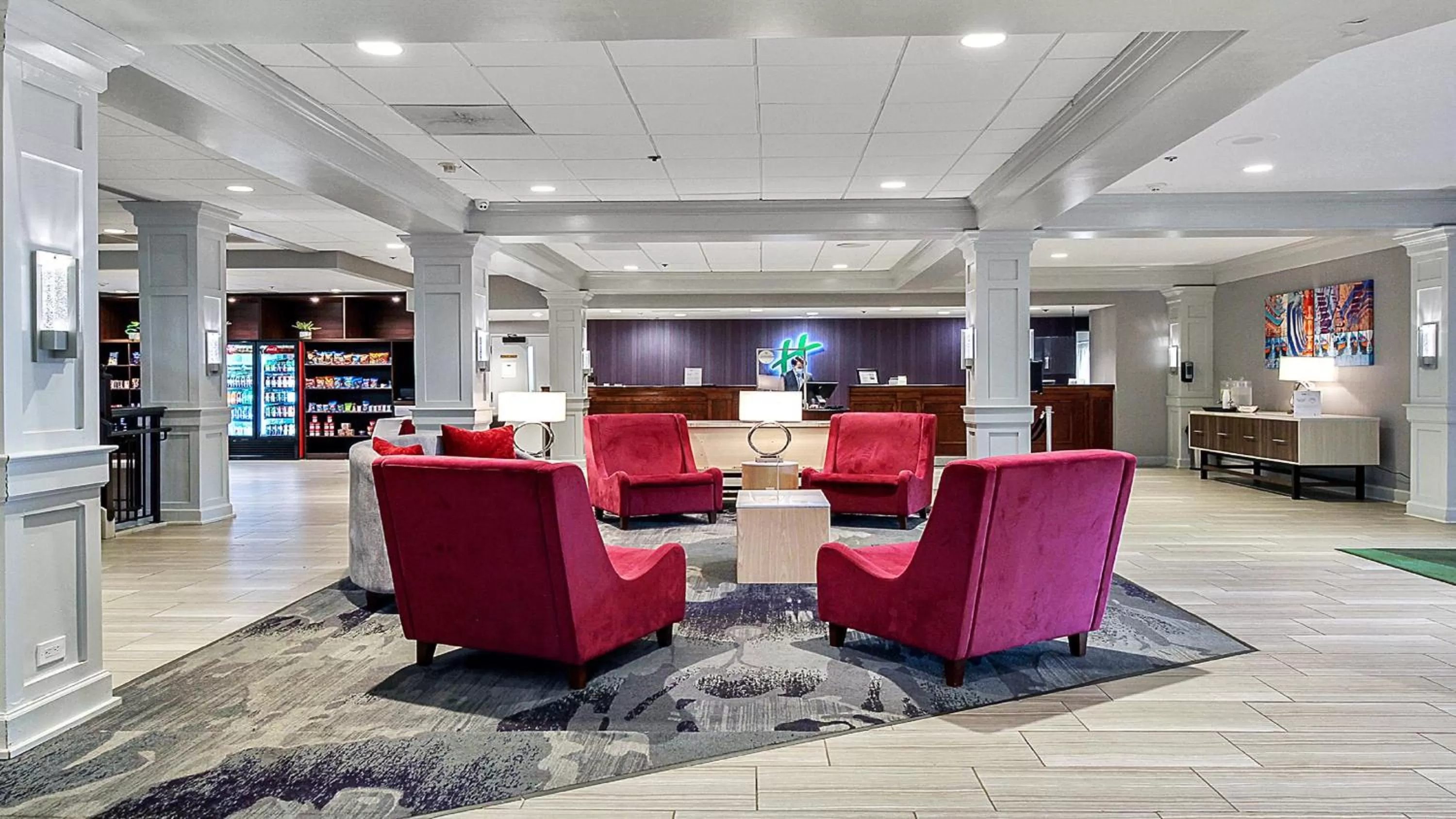 Property building in Holiday Inn Chicago Nw Crystal Lk Conv Ctr by IHG