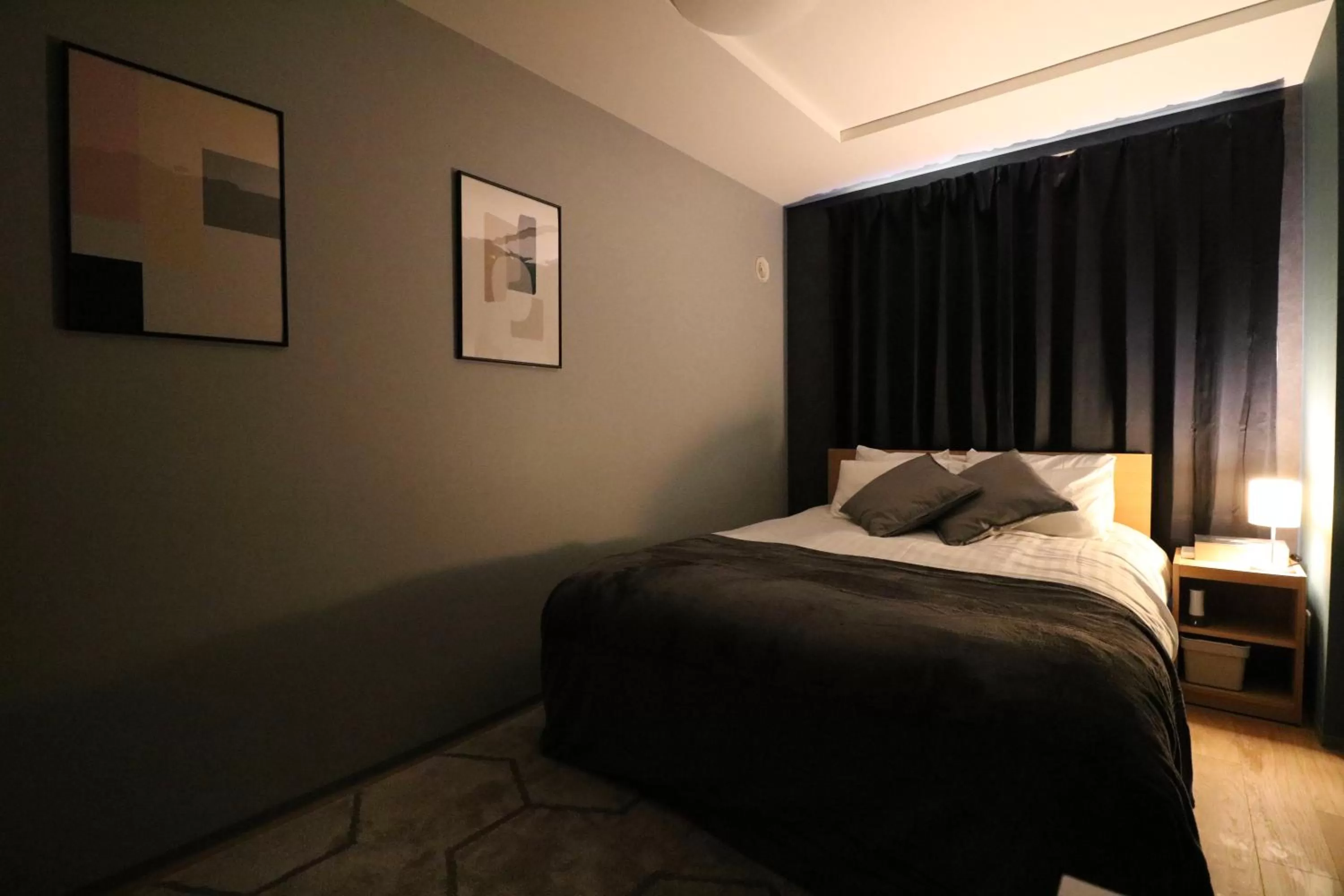 Bed in Glass Shiseikan