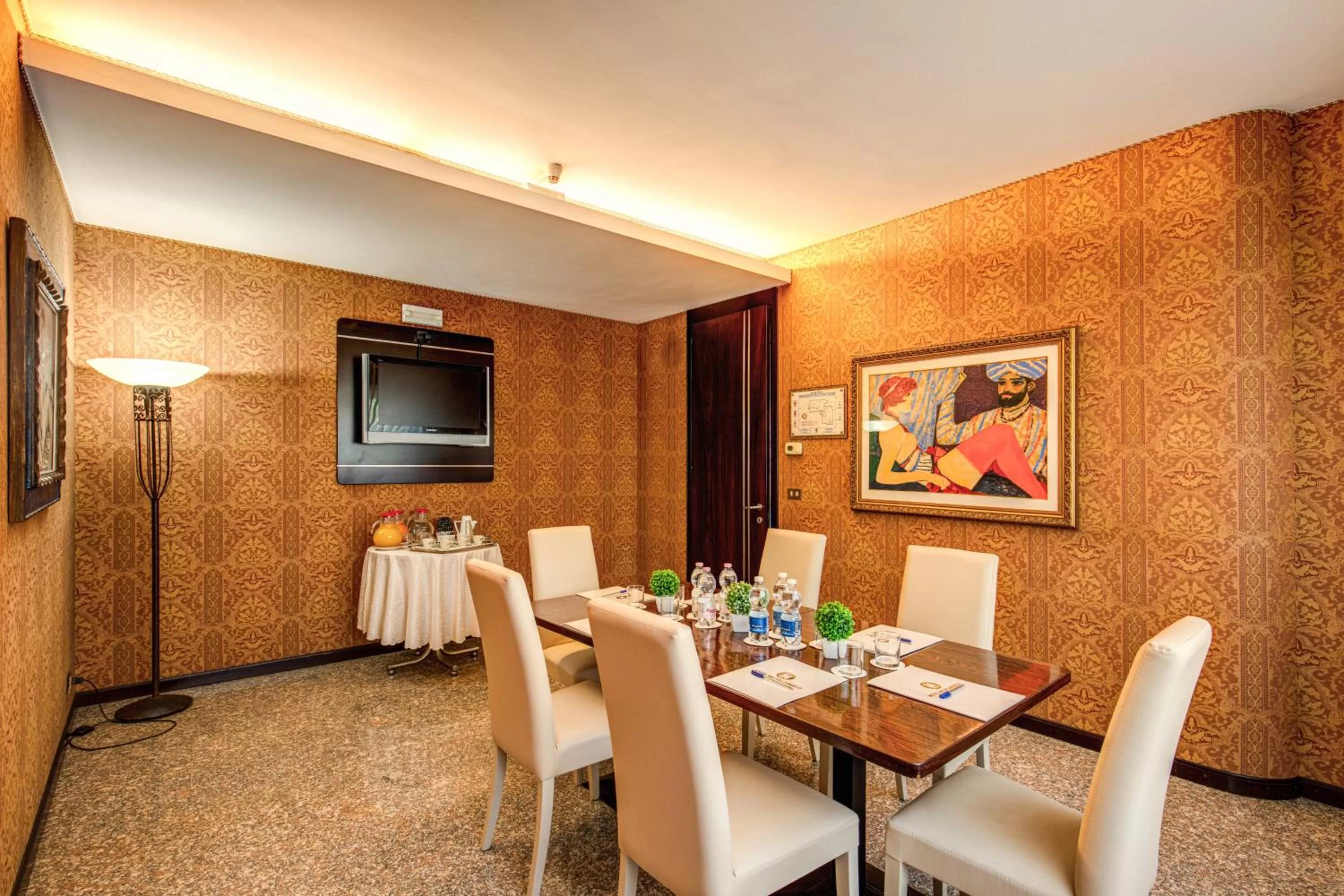 Meeting/conference room in Venice Michelangelo Hotel