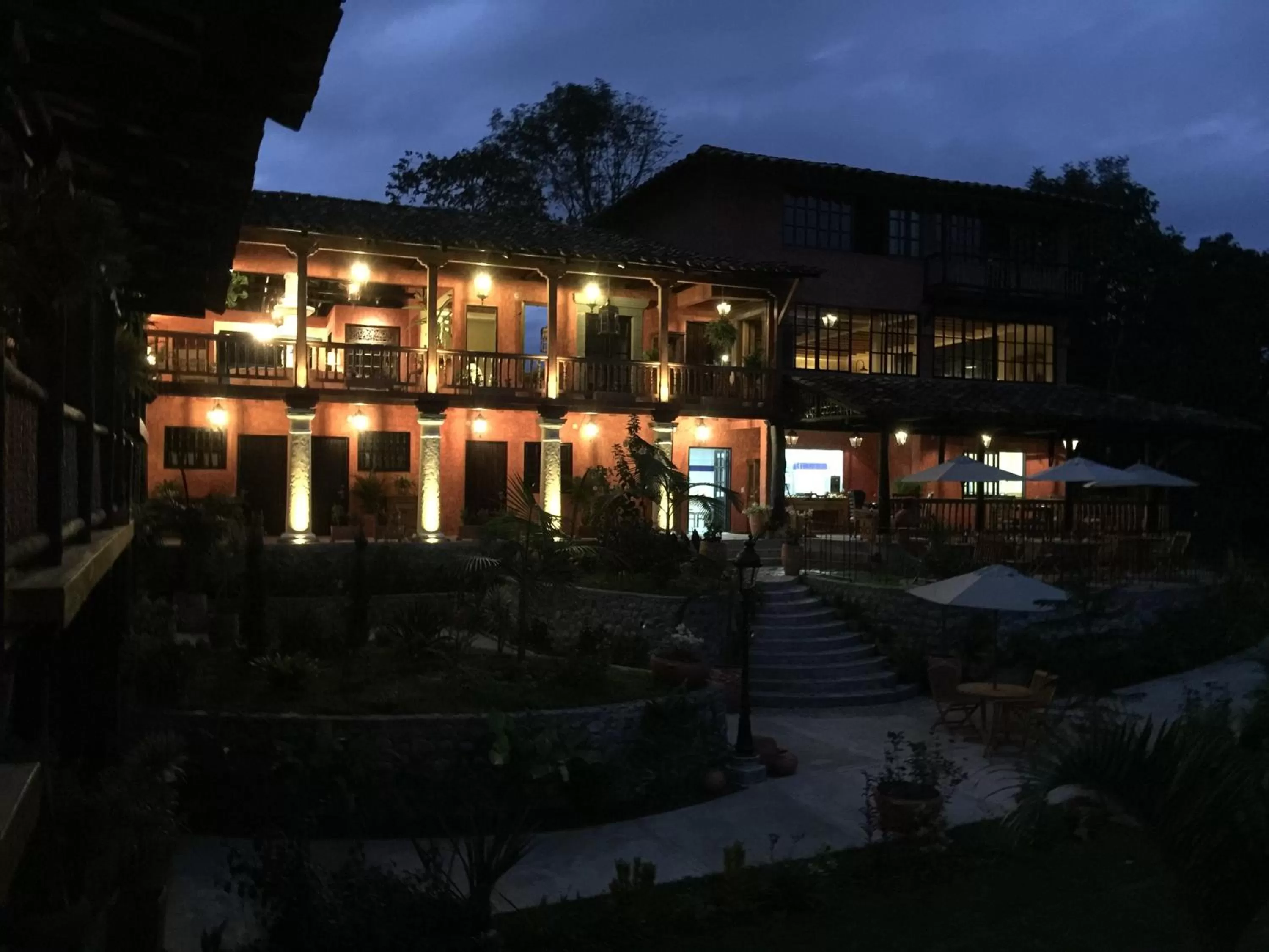 Property Building in Monasterio San Agustín, Colombia