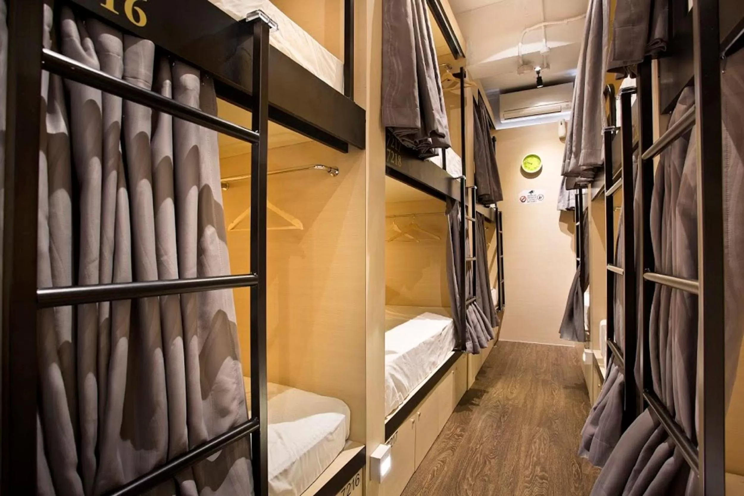 bunk bed, Bed in 7 Wonders Boutique Capsule