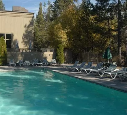 Swimming pool in The Pines at Sunriver