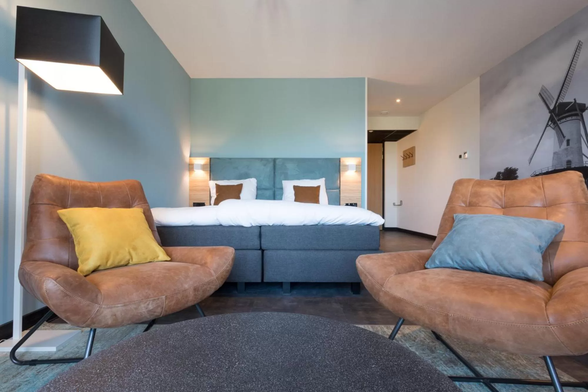 Photo of the whole room, Seating Area in Hotel Kaap West I Kloeg Collection