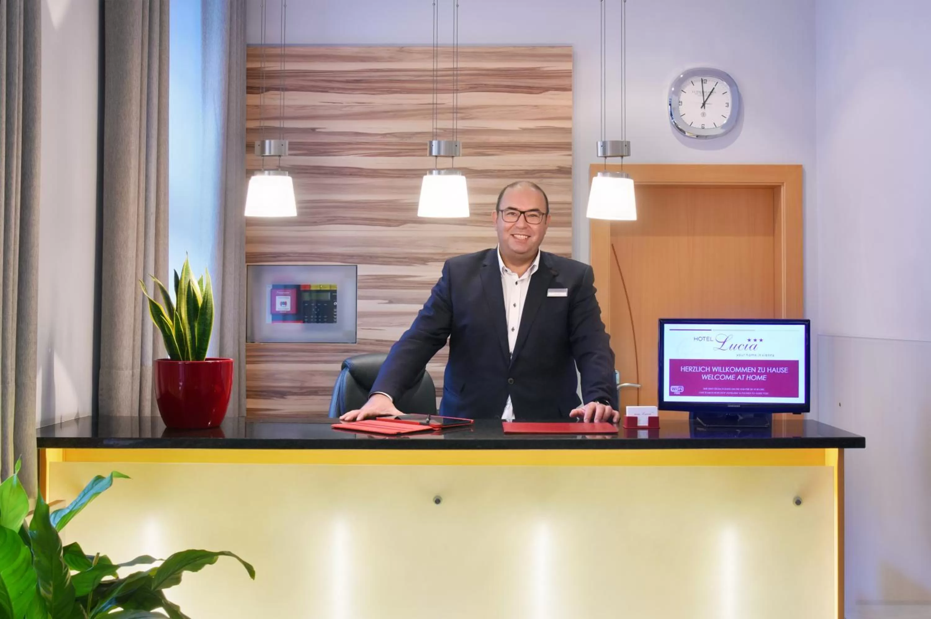 People in Hotel Lucia