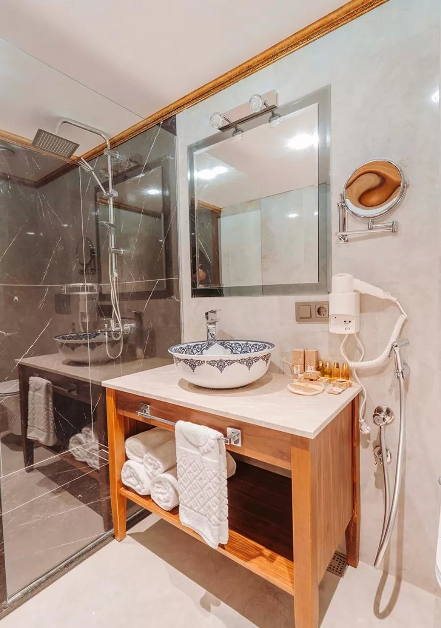 Bathroom in TS Park Hotel