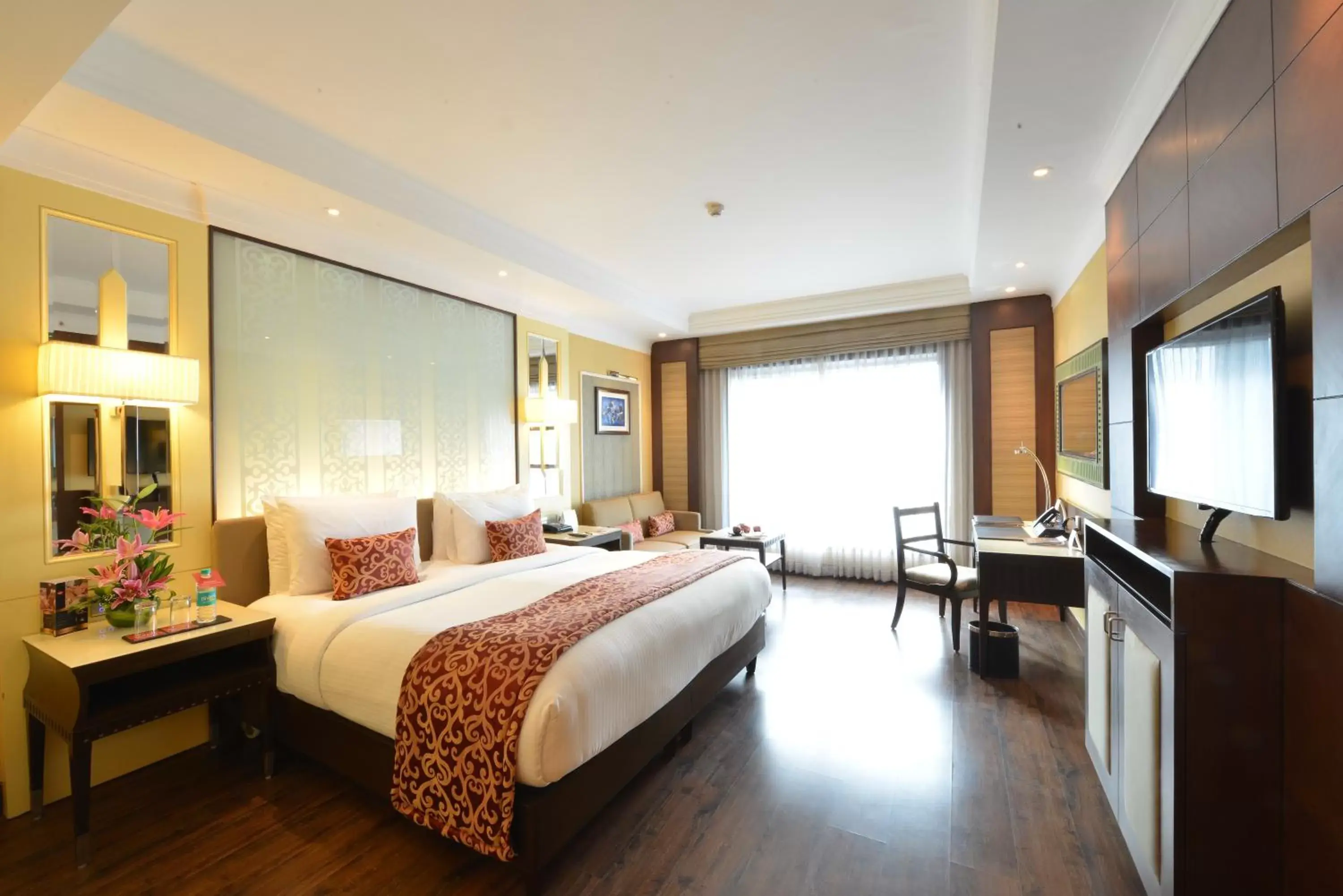 Standard King Room - single occupancy in Ramada Plaza Chennai Standard King Room - single occupancy in Ramada Plaza Chennai