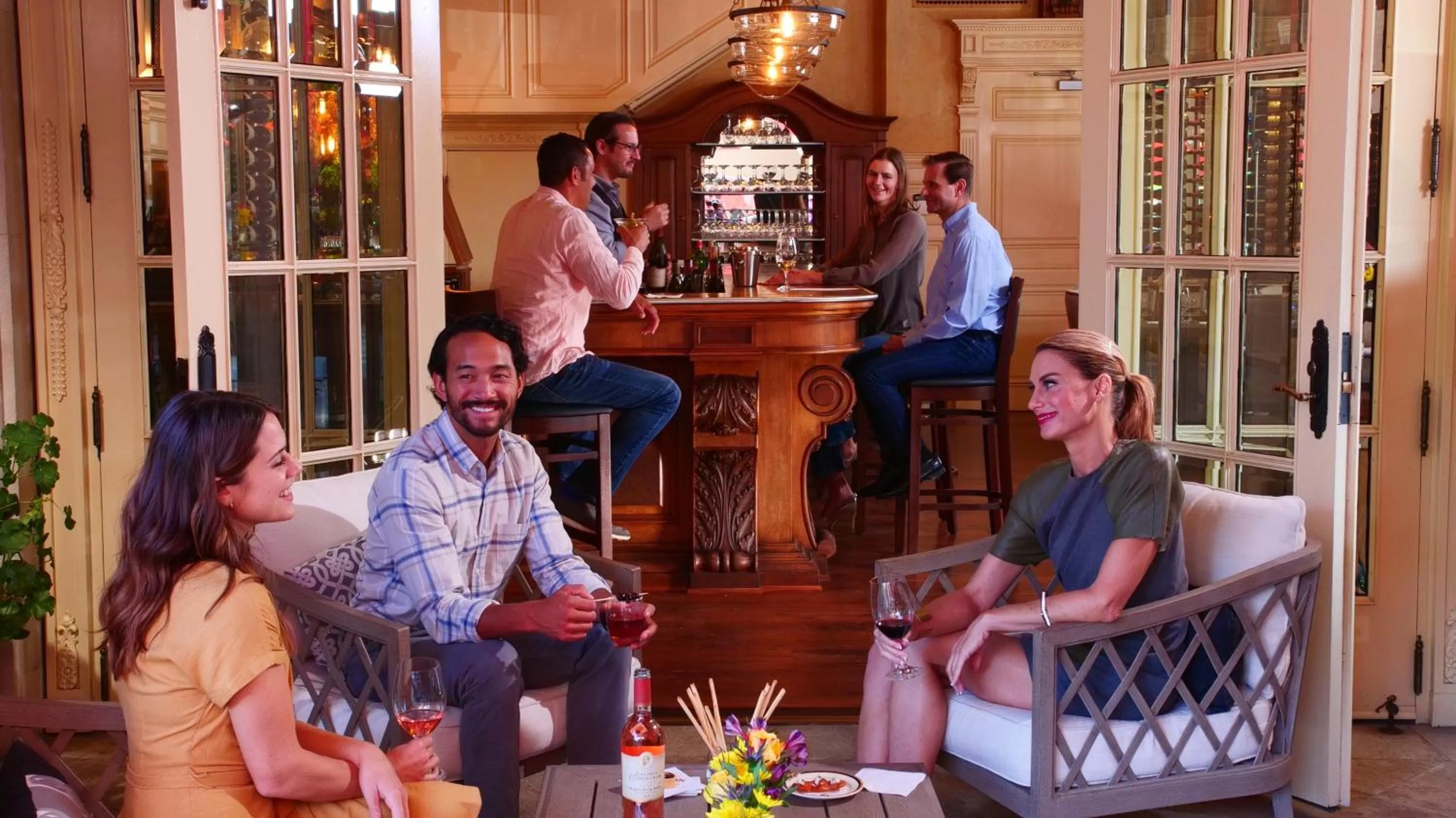 Ledson Hotel & Zina Lounge