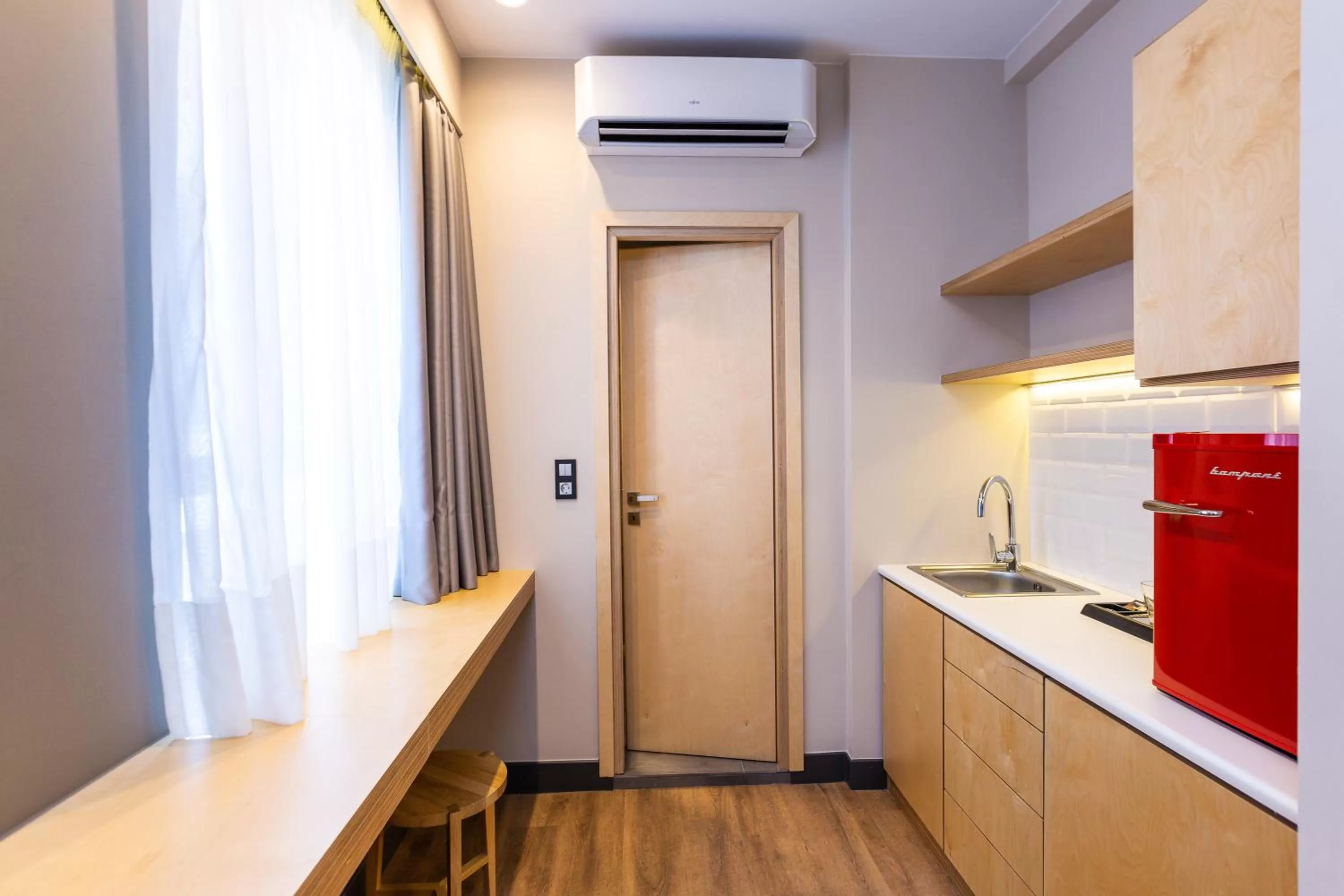 Kitchen or kitchenette in St. Bjur Suites