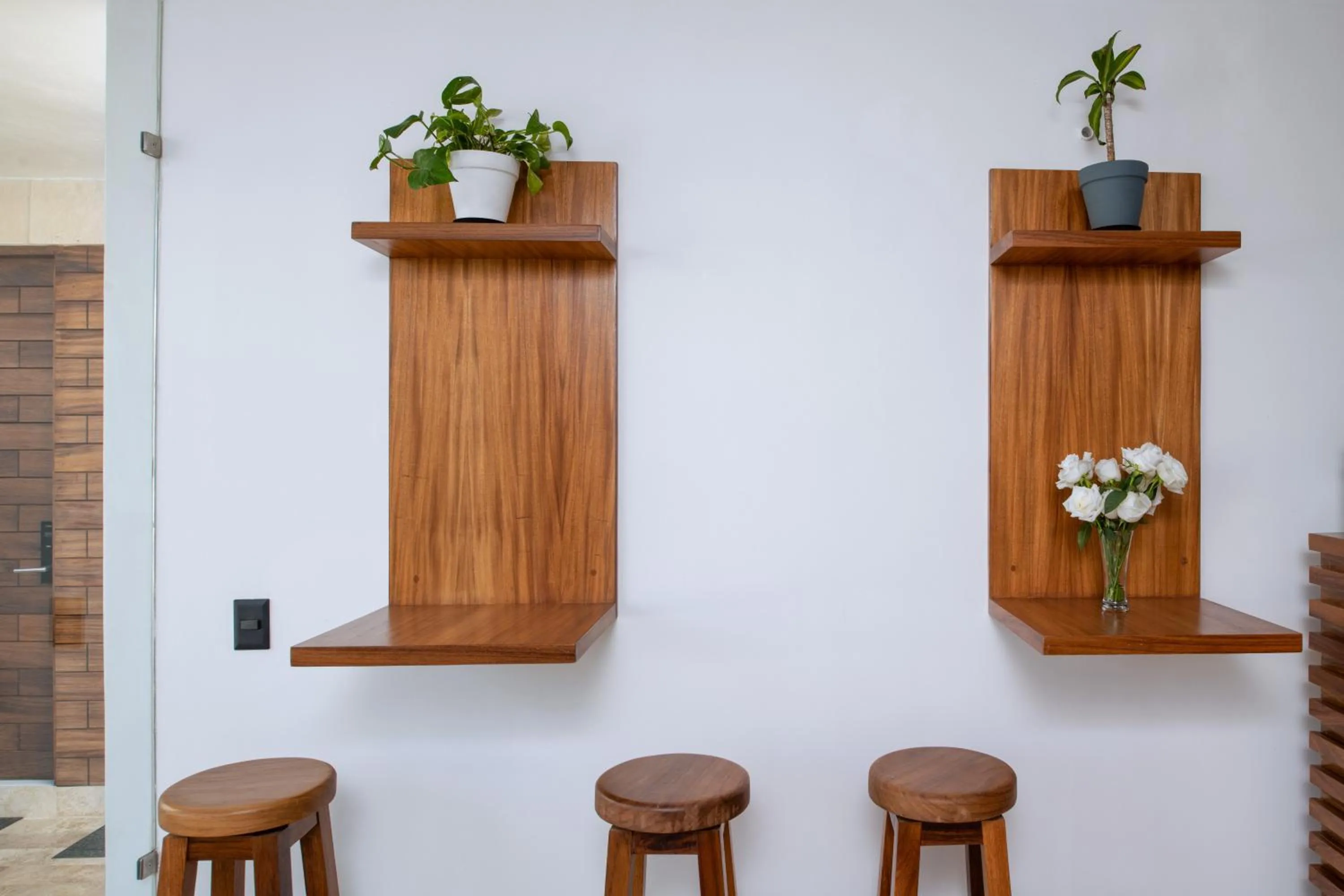 Restaurant/places to eat in Avela Boutique Hotel