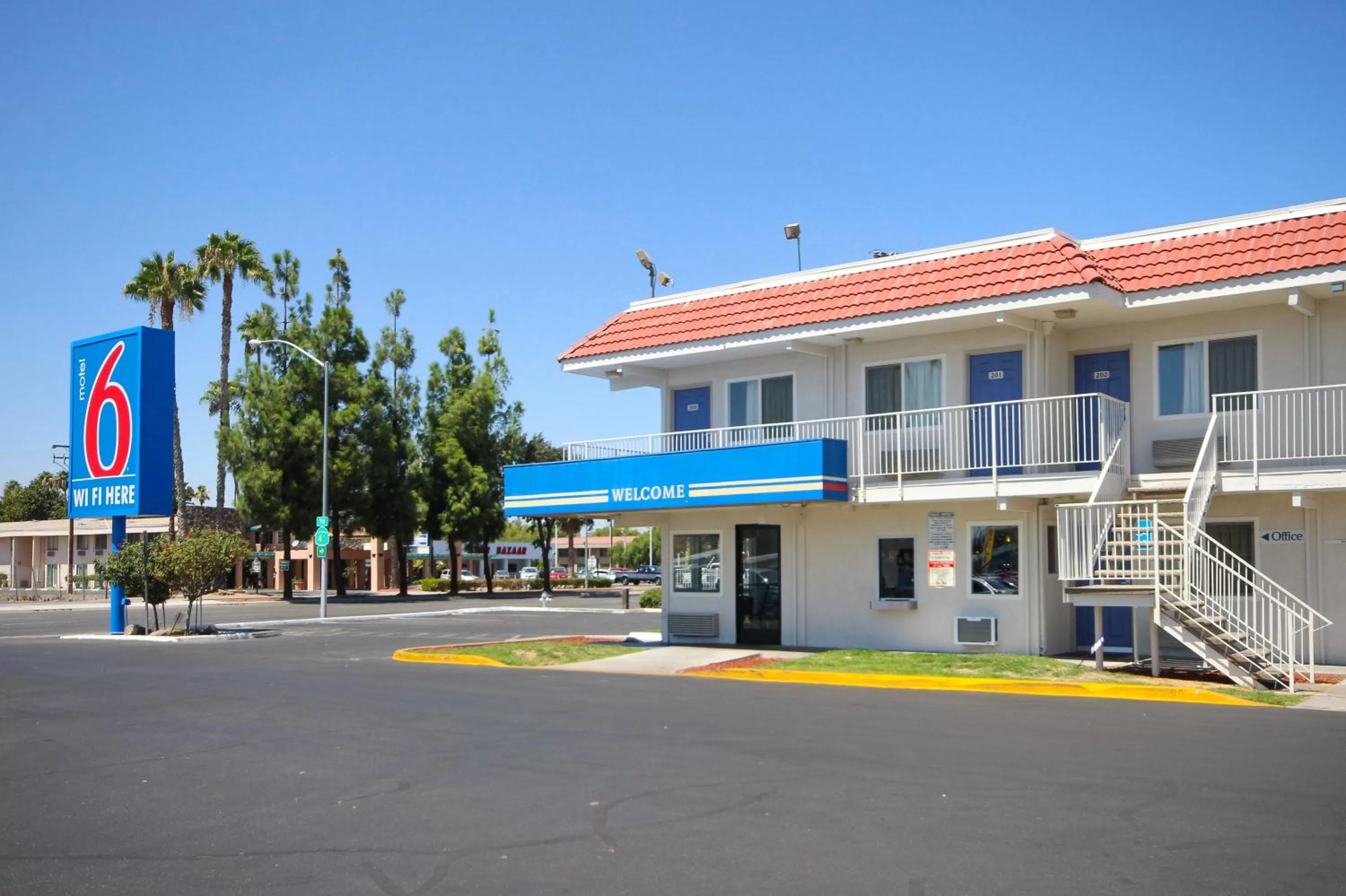 Property building in Motel 6-Fresno, CA - Blackstone South