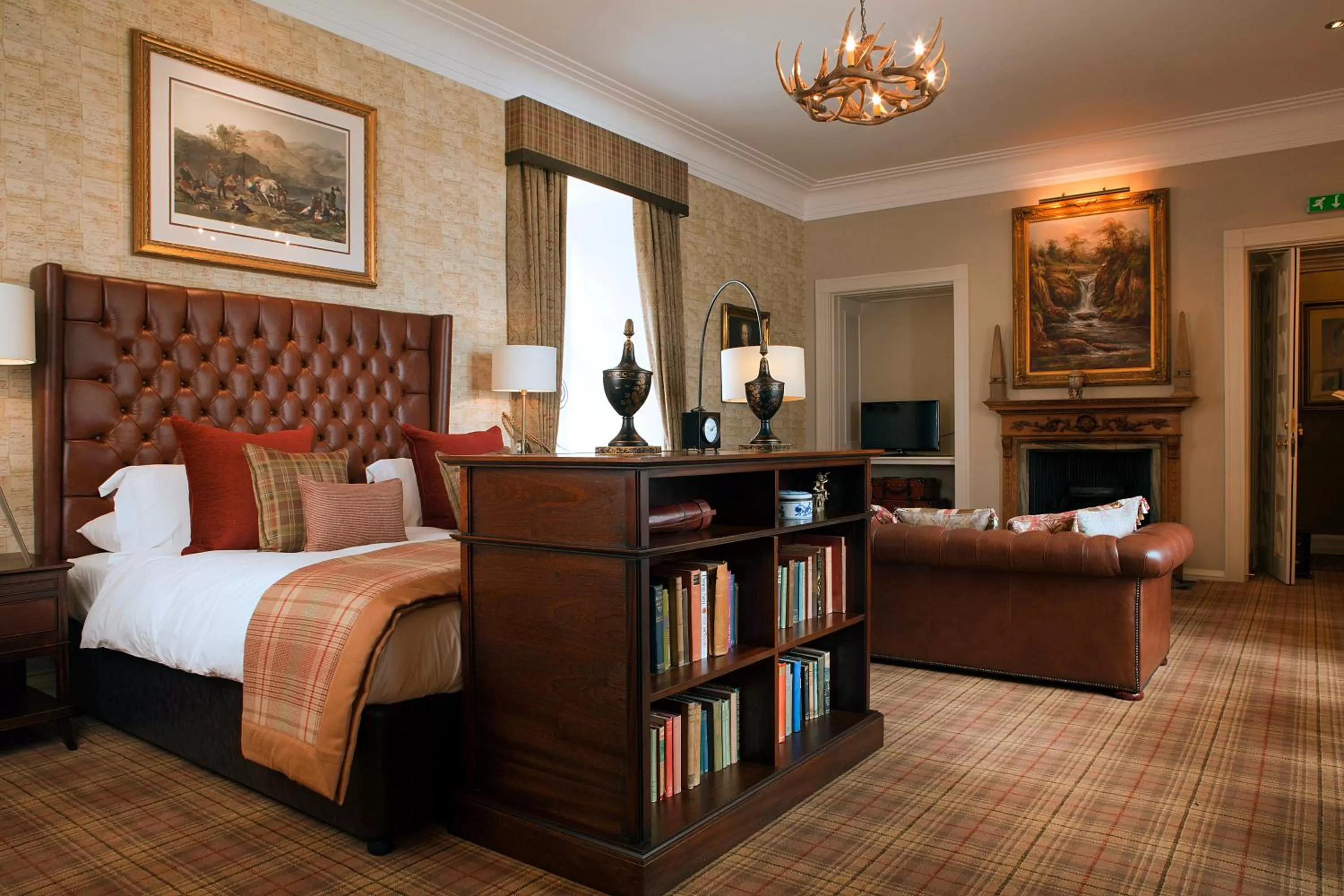 Bedroom, Bed in Meldrum House Hotel Golf And Country Estate
