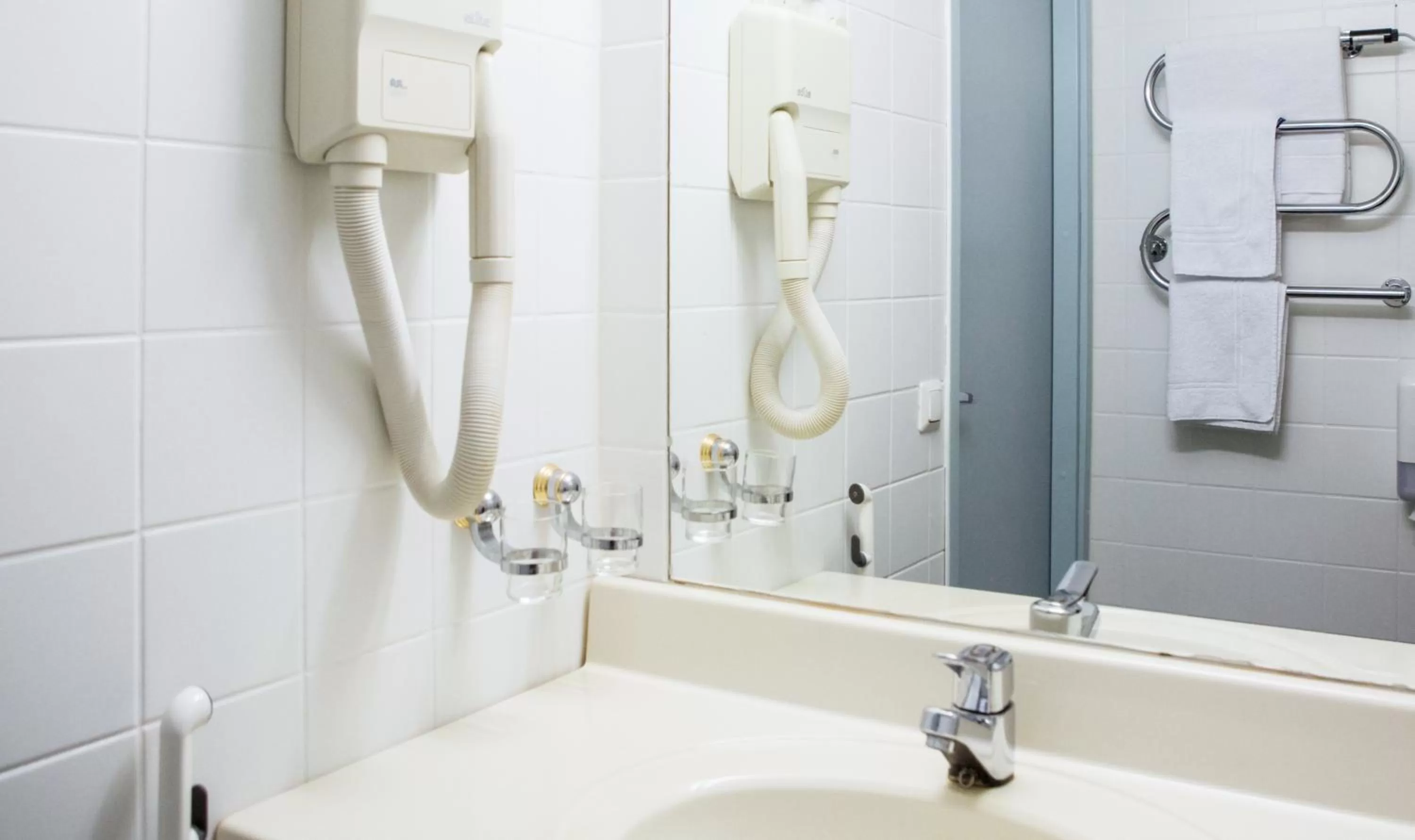 Bathroom in Finlandia Hotel Airport Oulu