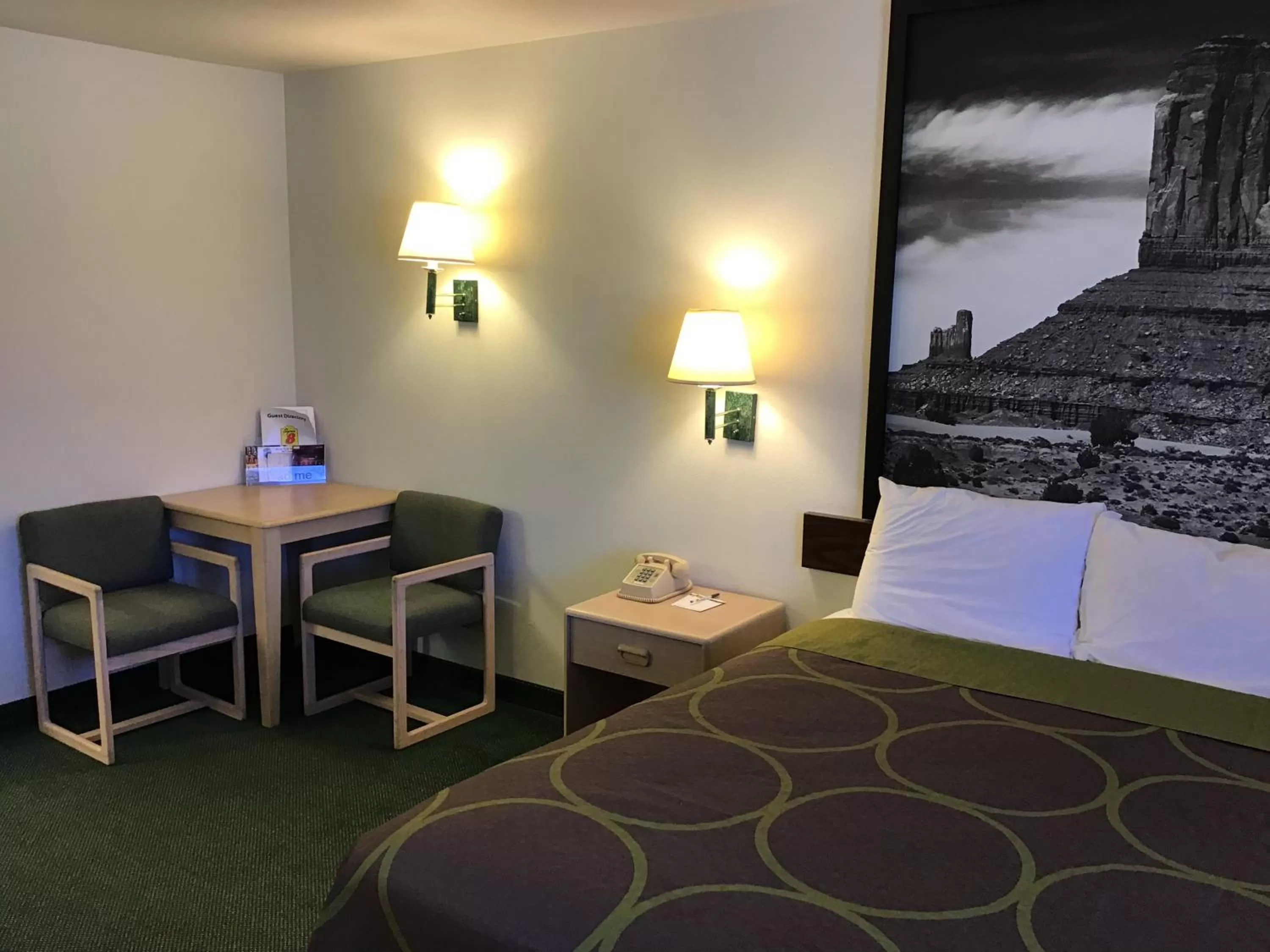 Bed in Arch Canyon Inn