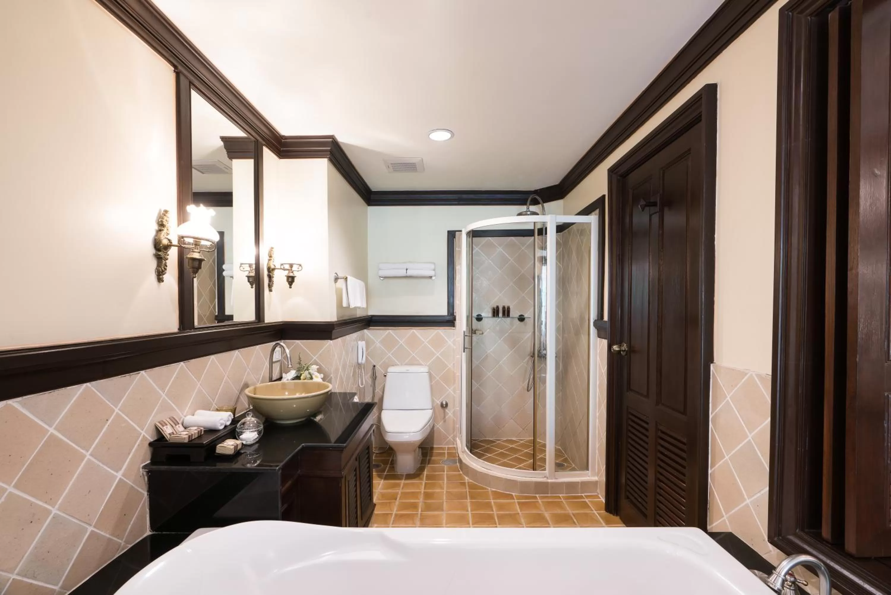 Bathroom, Bed in Wora Bura Hua Hin Resort & Spa