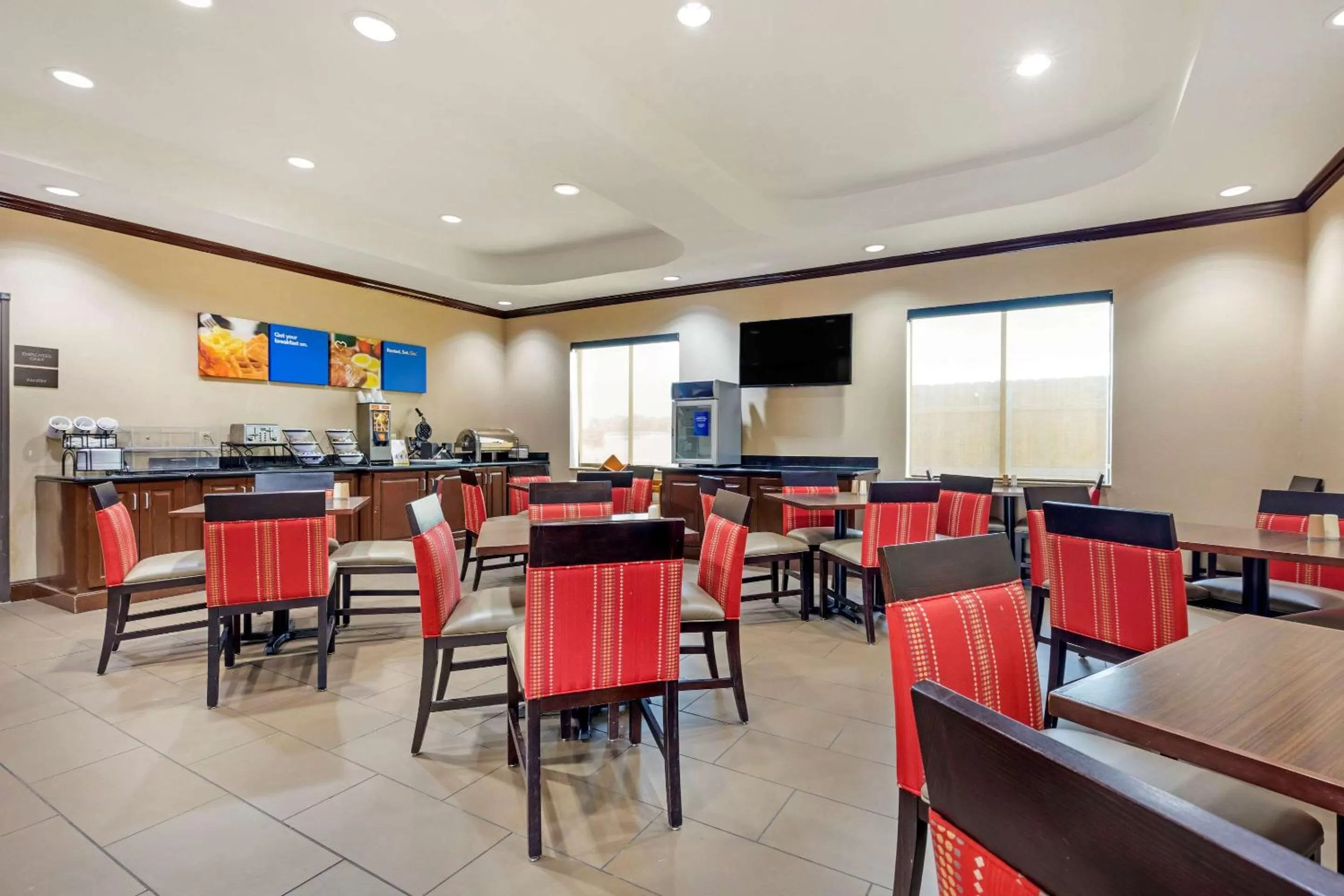 Restaurant/places to eat in Comfort Inn Near UNT