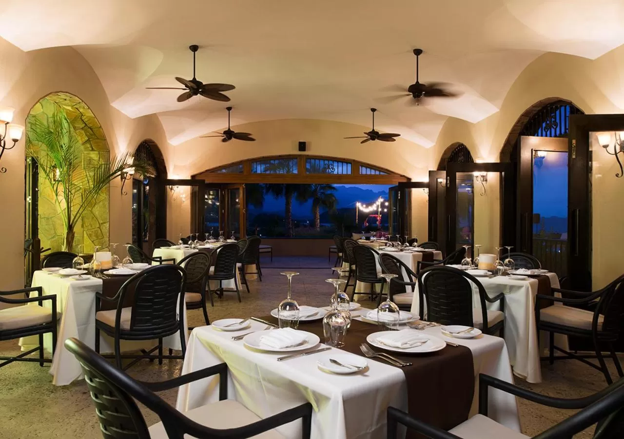 Restaurant/places to eat in Villa del Palmar at the Islands of Loreto